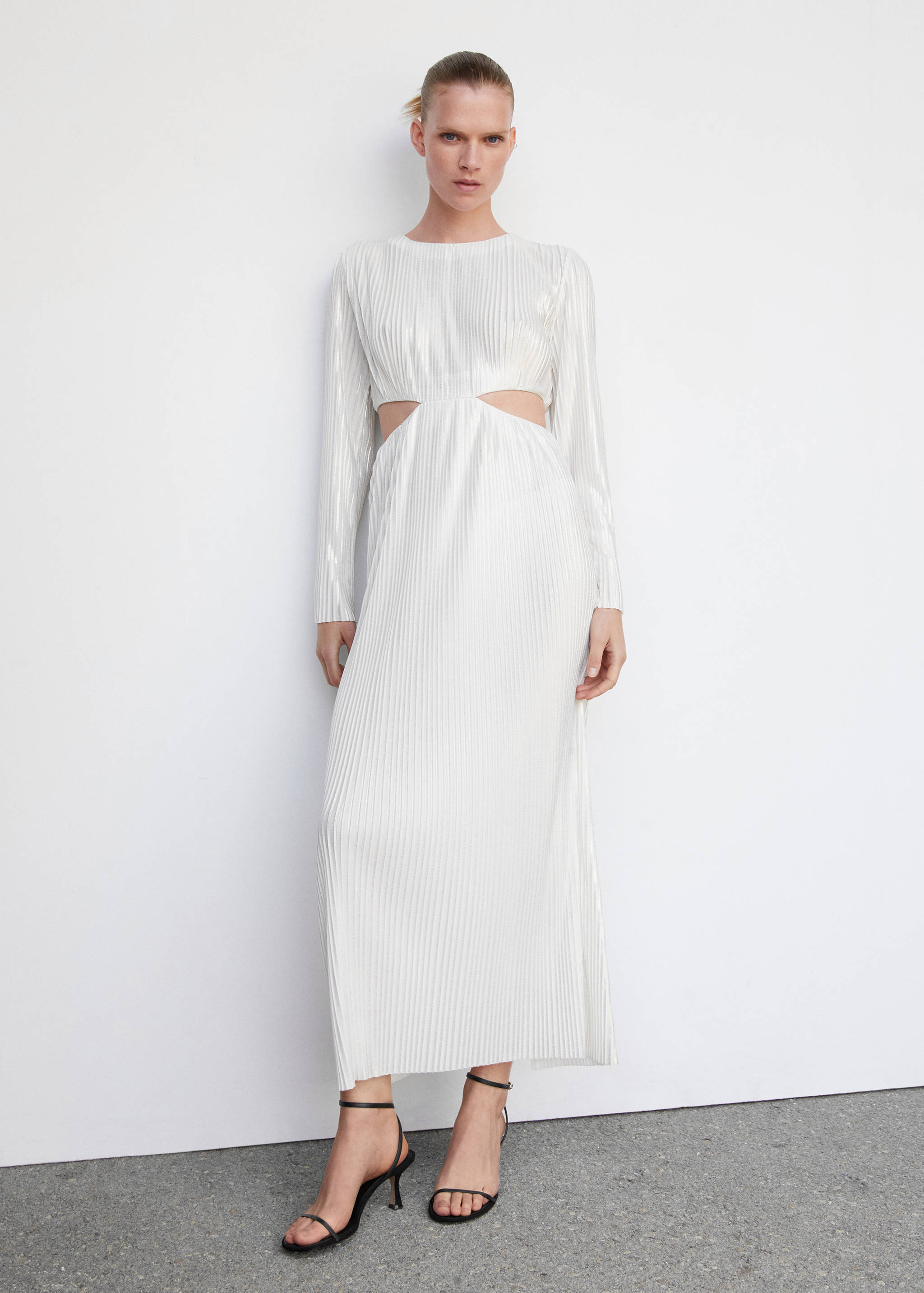 Vestido plisado aberturas - Plano general