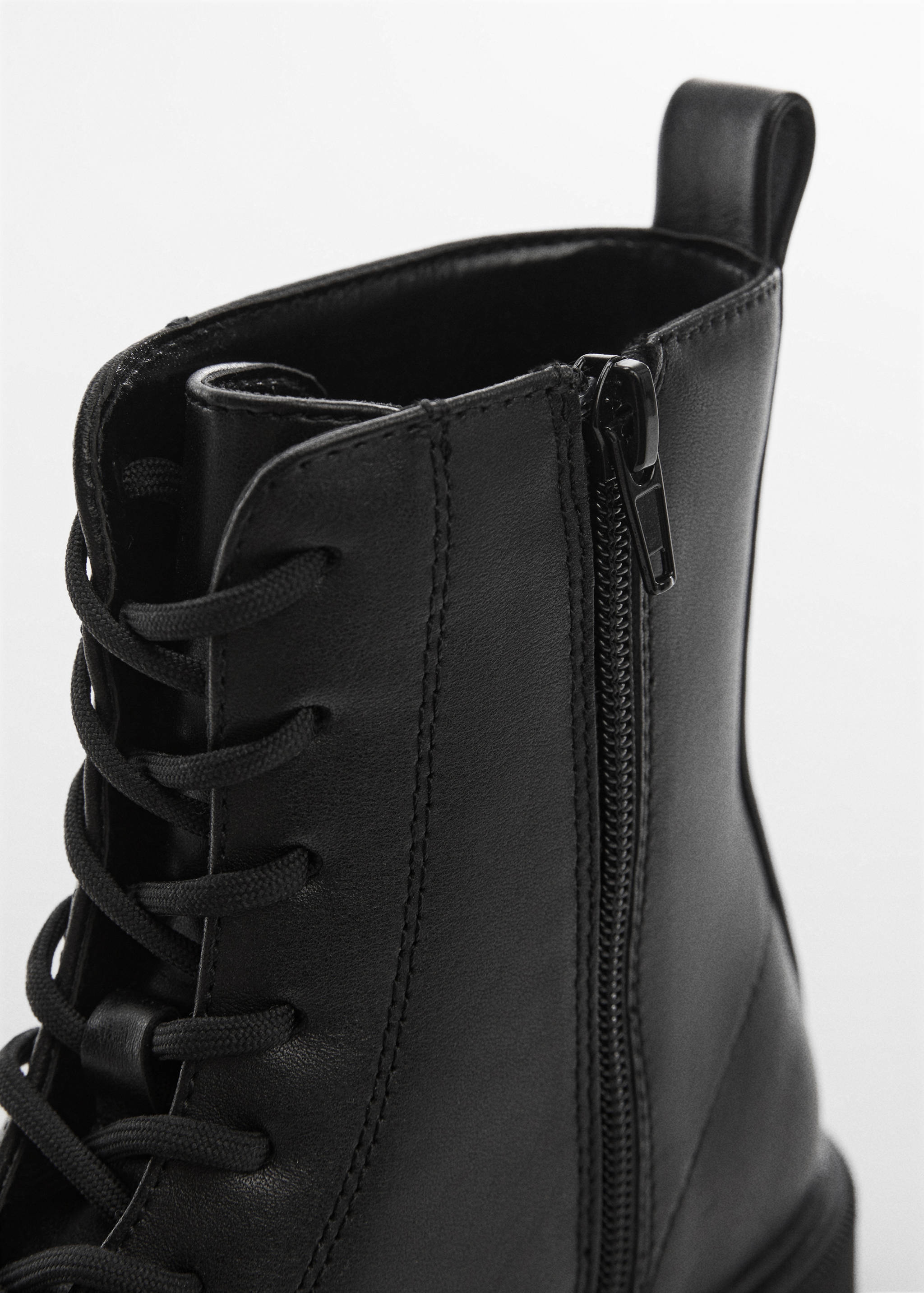 Lace-up leather boots - Details of the article 2