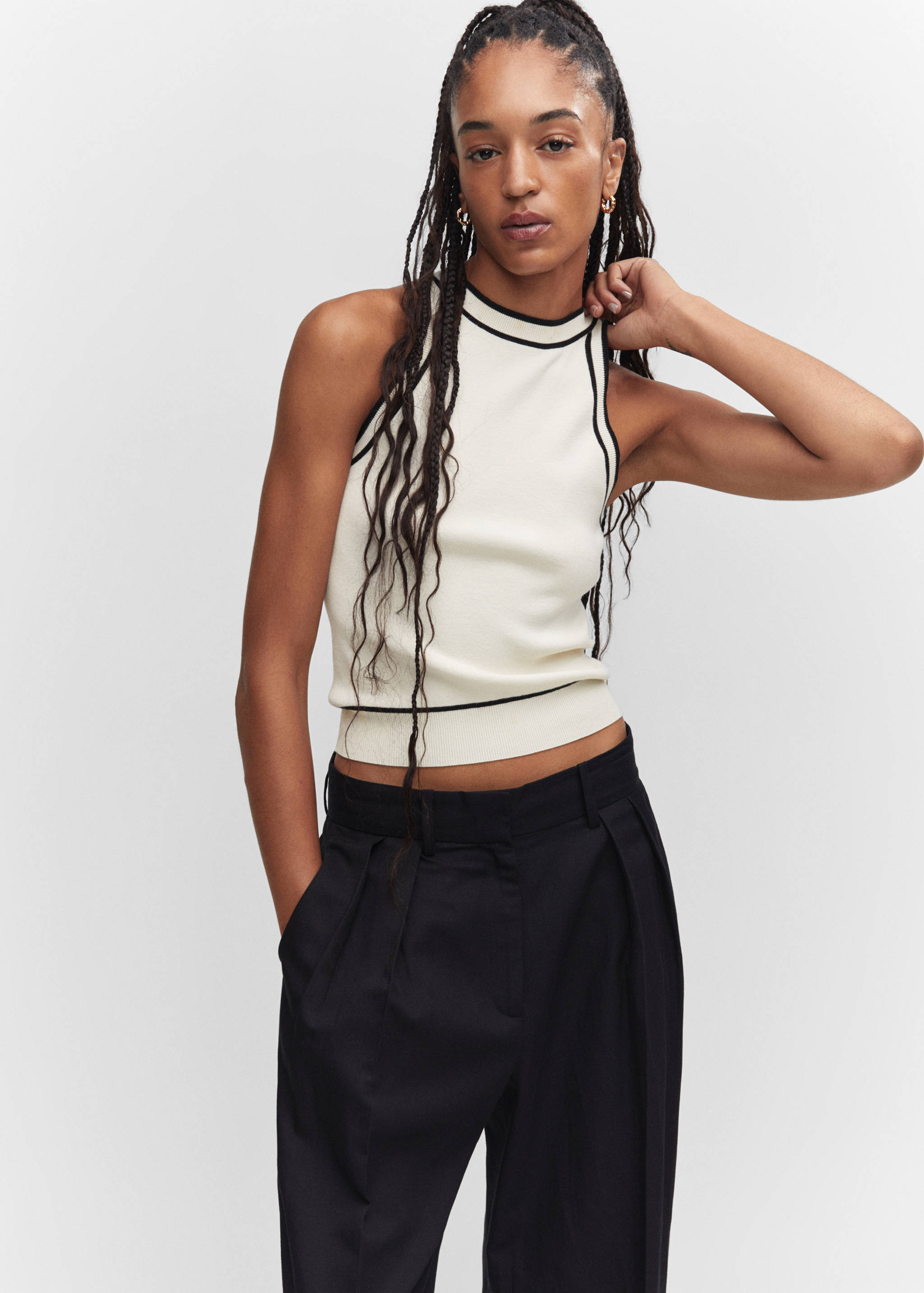 Knitted top with contrast details - Medium plane