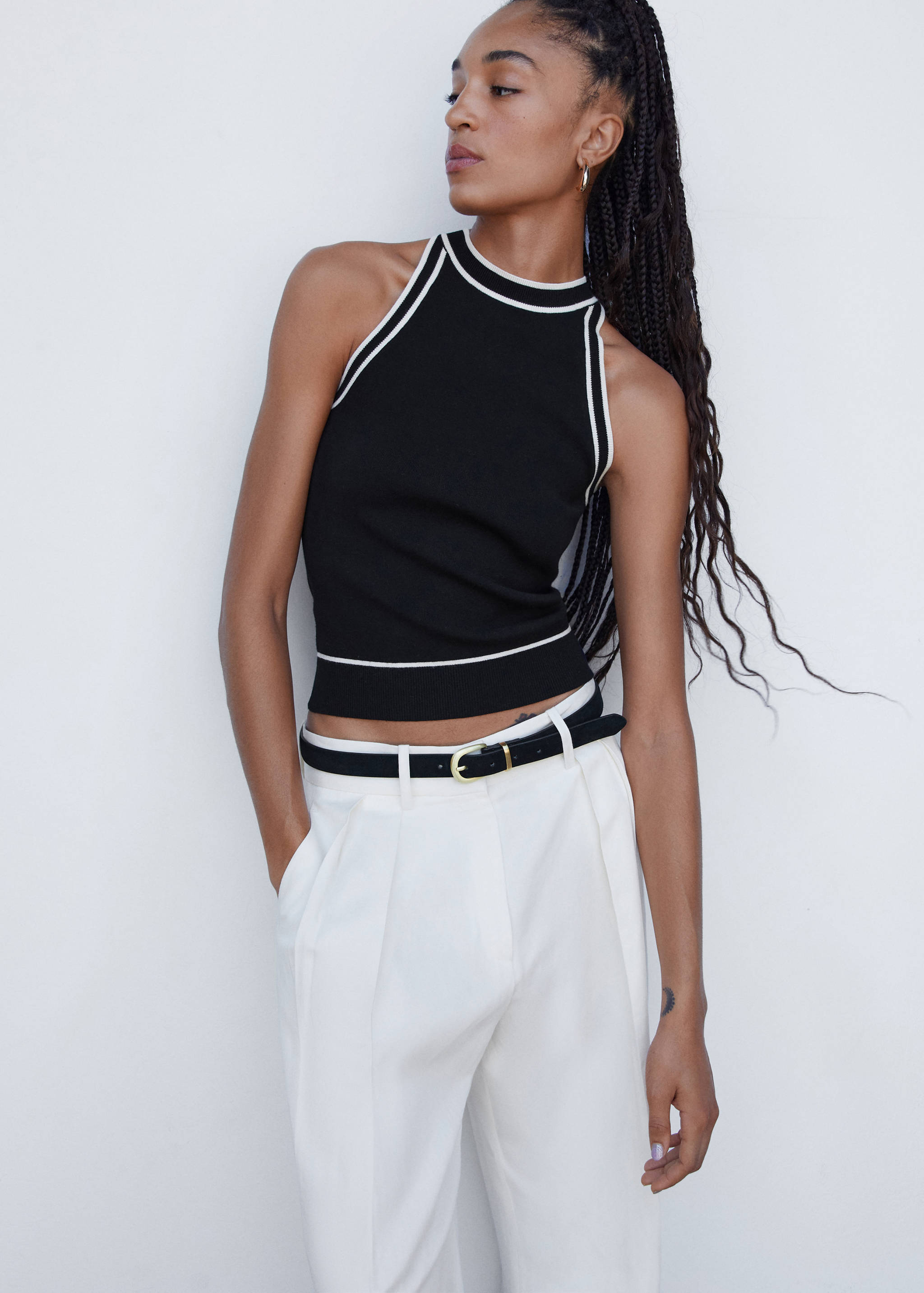 Knitted top with contrast details - Medium plane