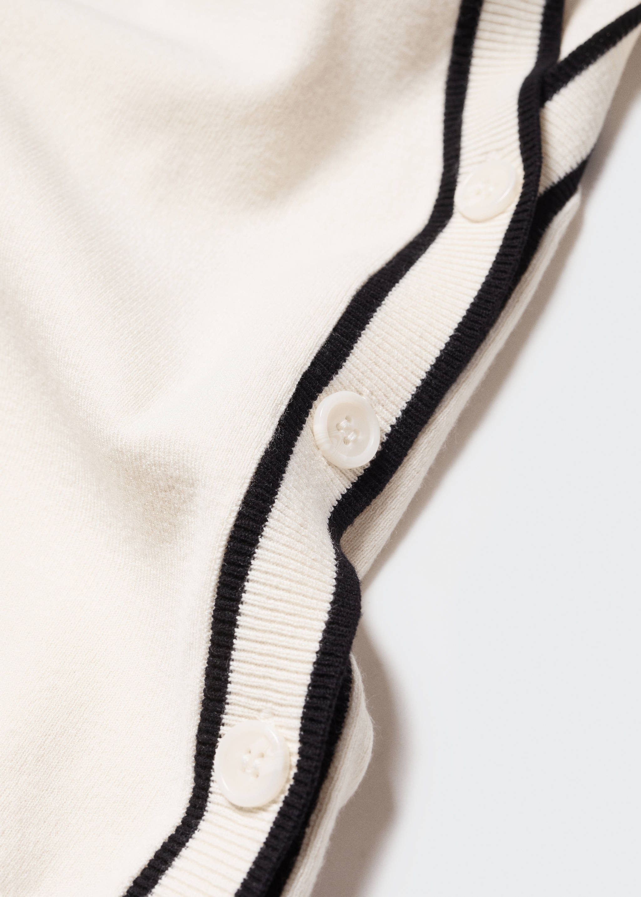 Knitted cardigan with contrast detail - Details of the article 8