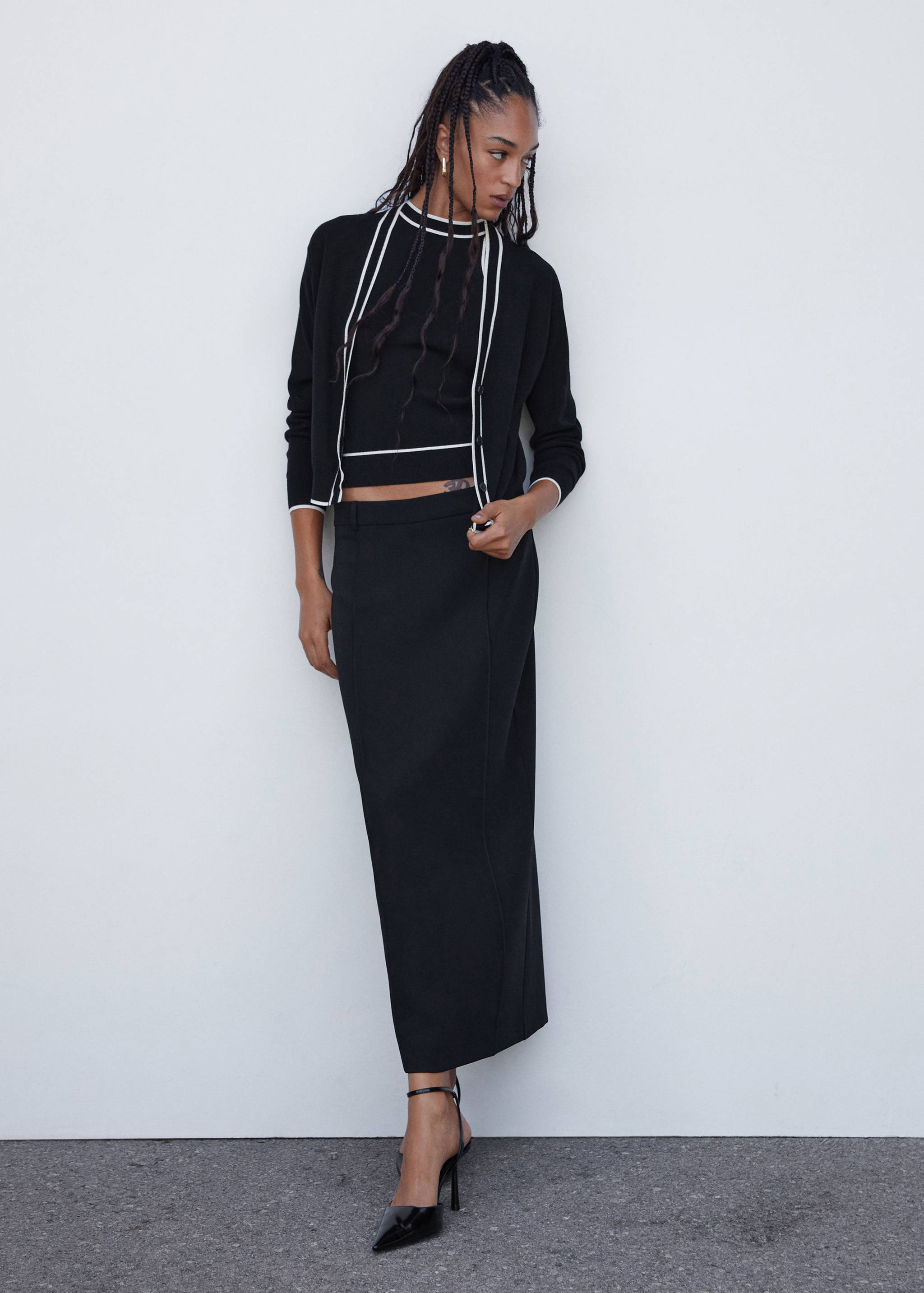 Knitted cardigan with contrast detail - General plane