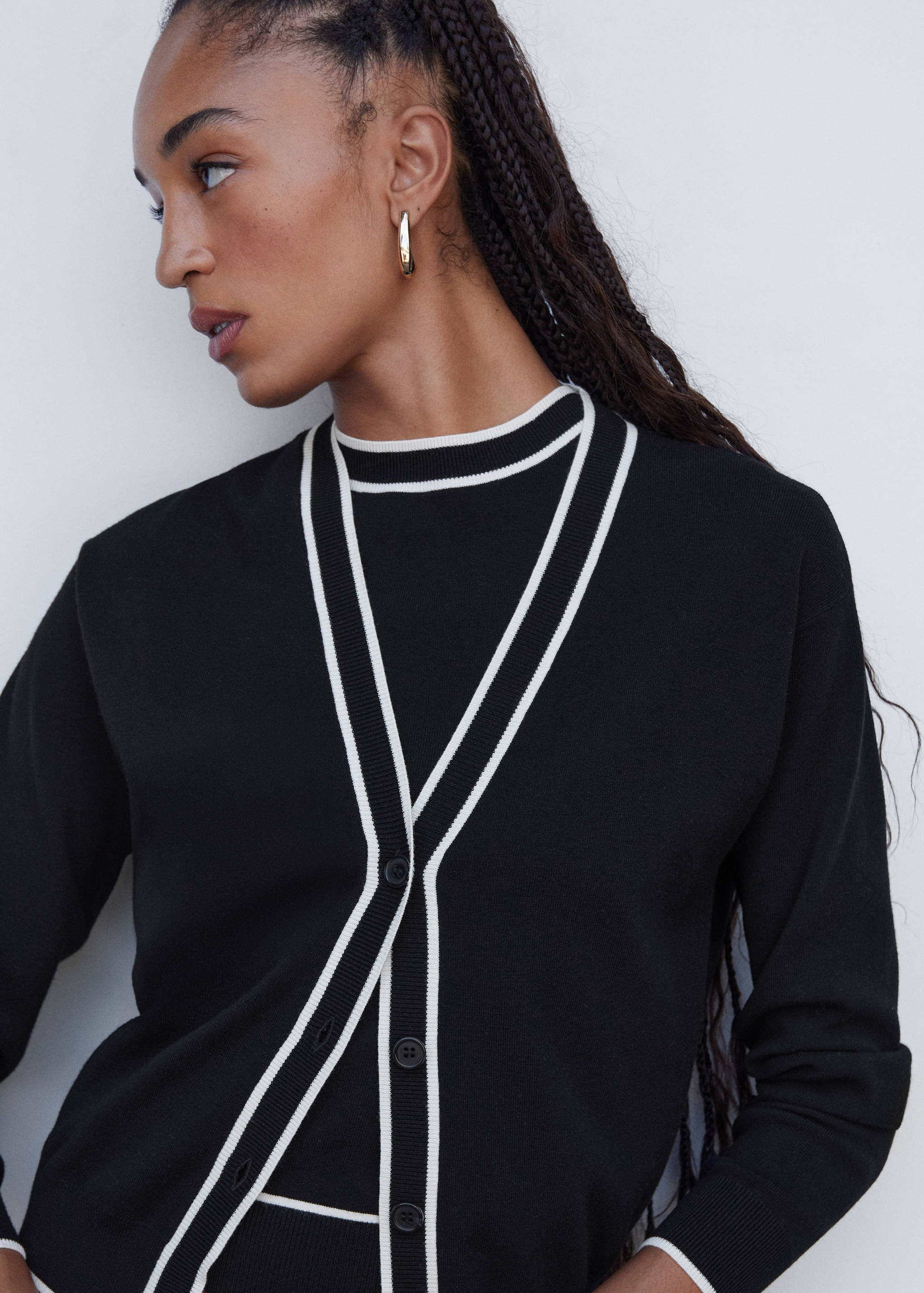 Knitted cardigan with contrast detail - Details of the article 1