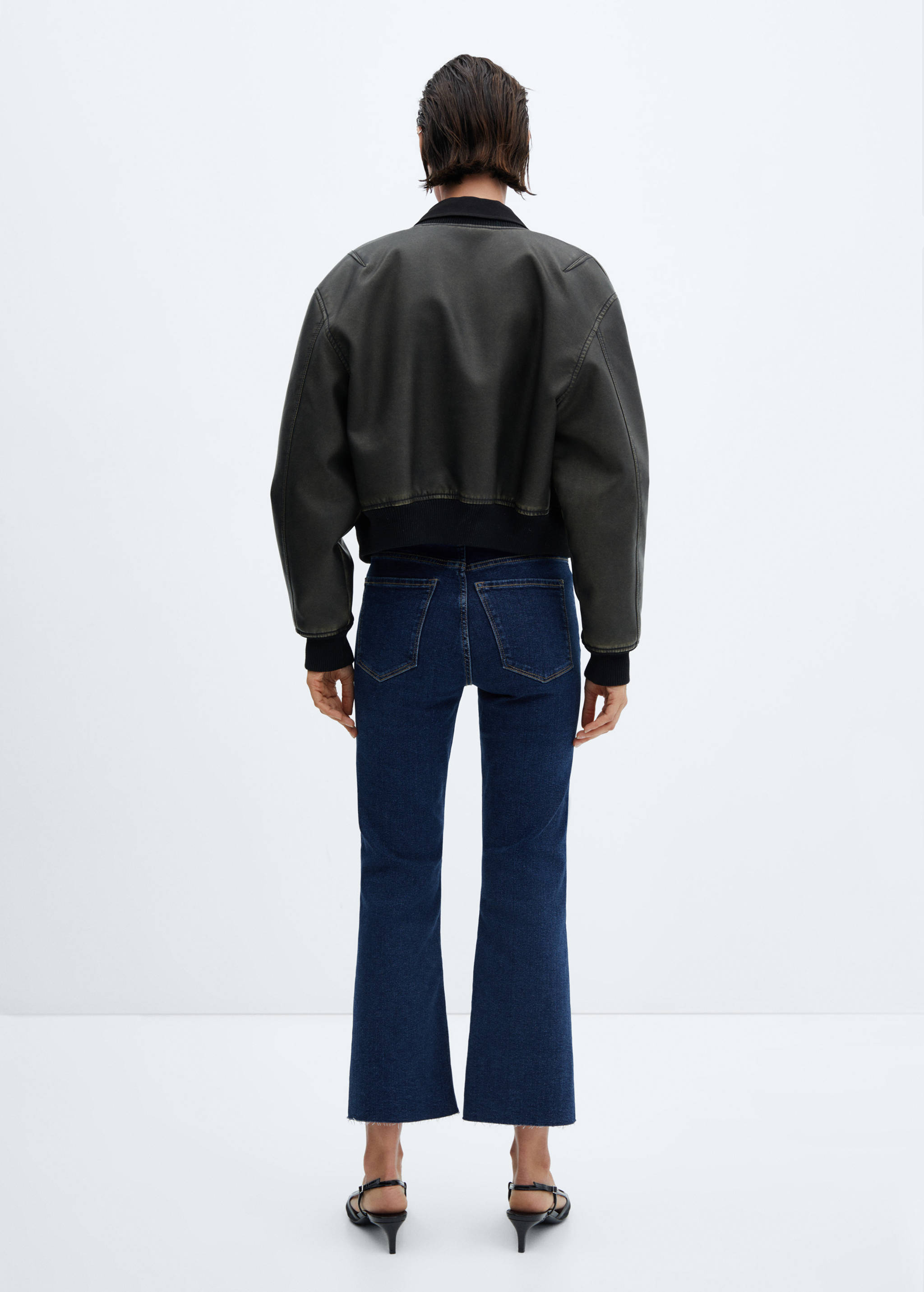 Sienna flared cropped jeans - Reverse of the article