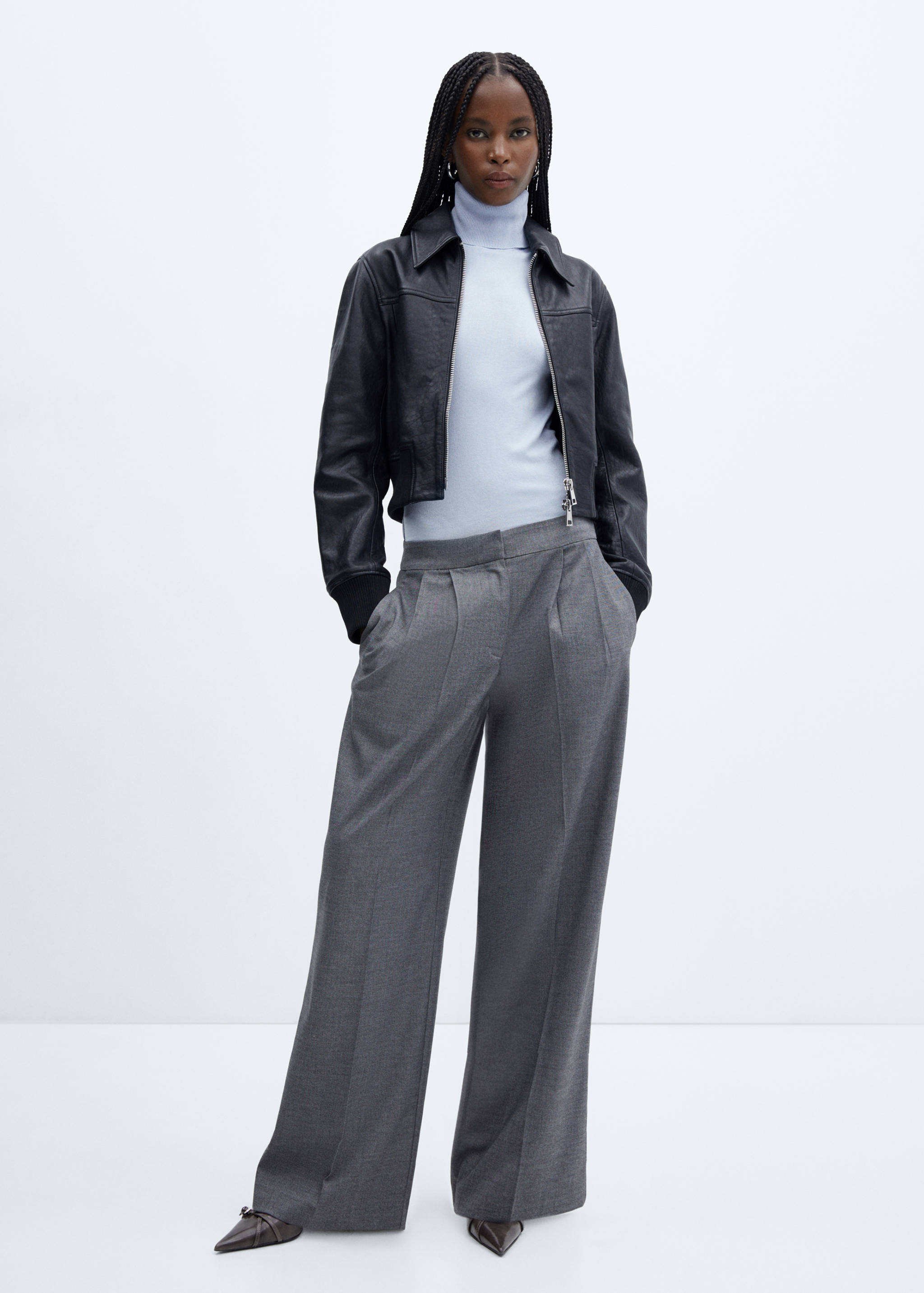 Turtleneck knit top - General plane