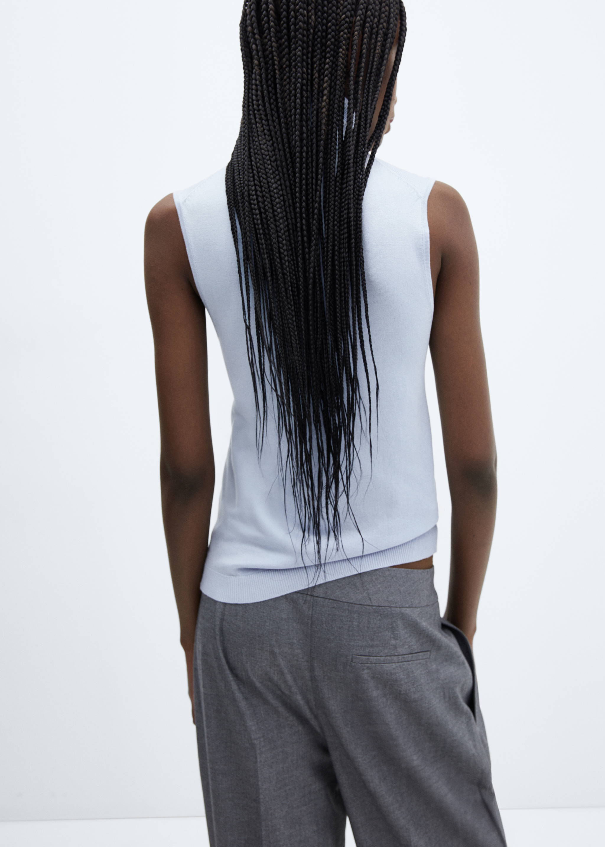 Turtleneck knit top - Reverse of the article