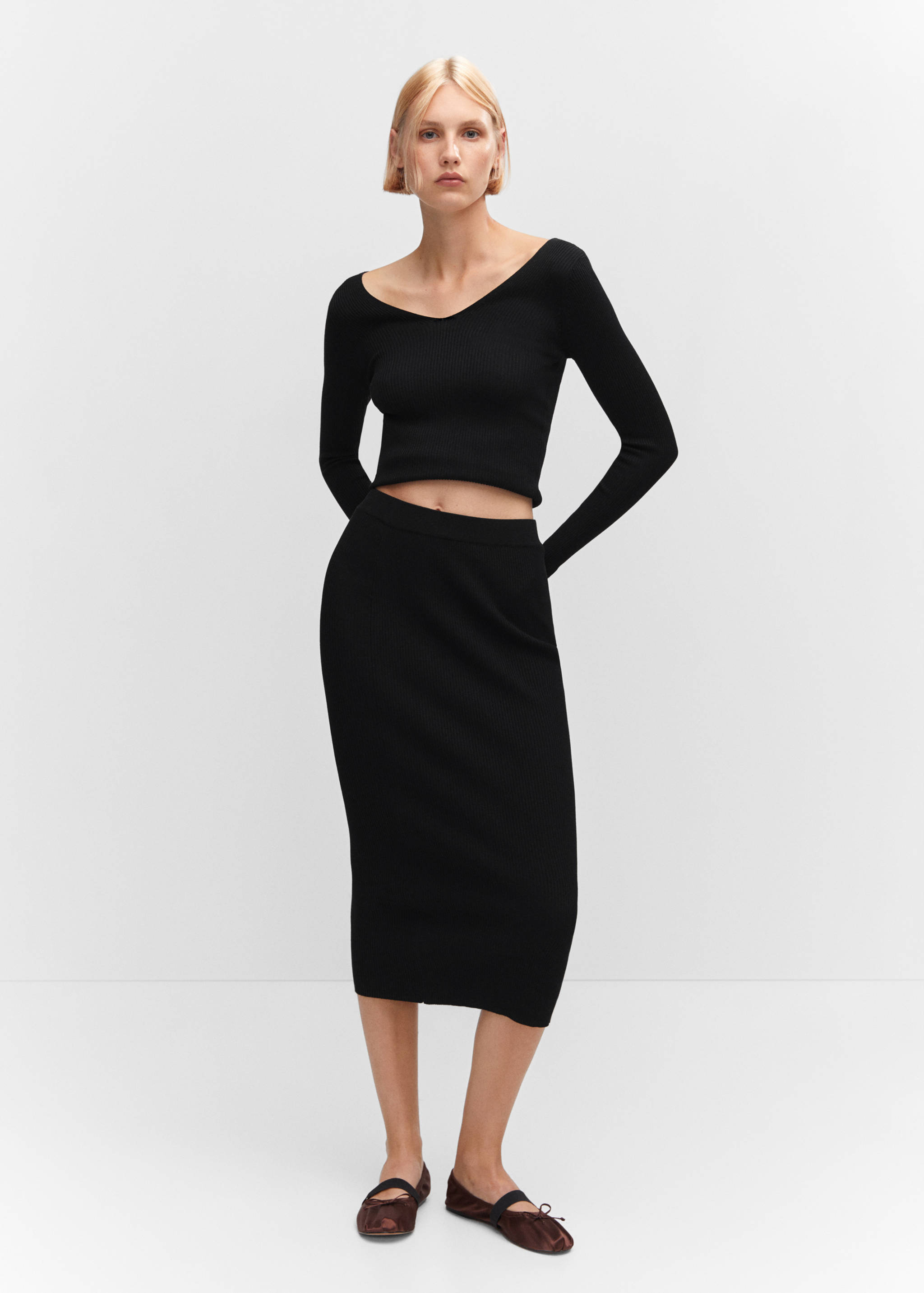 Ribbed sweater with low-cut back - Details of the article 6