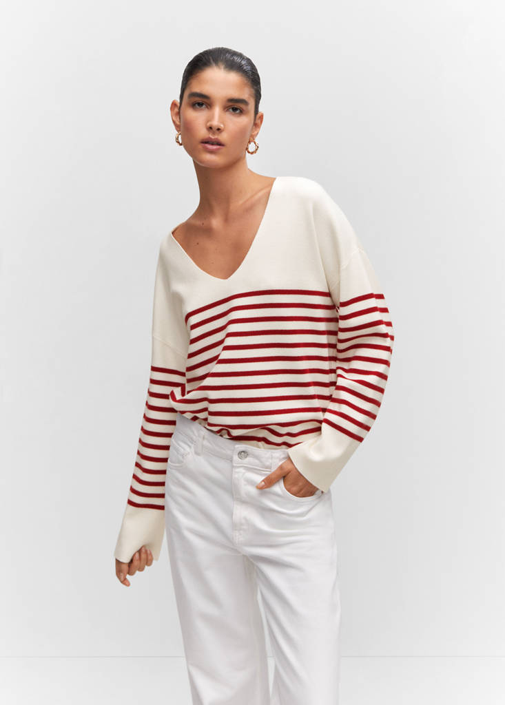 Oversized V-neck sweater — Red