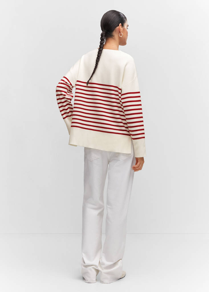 Oversized V-neck sweater — Red