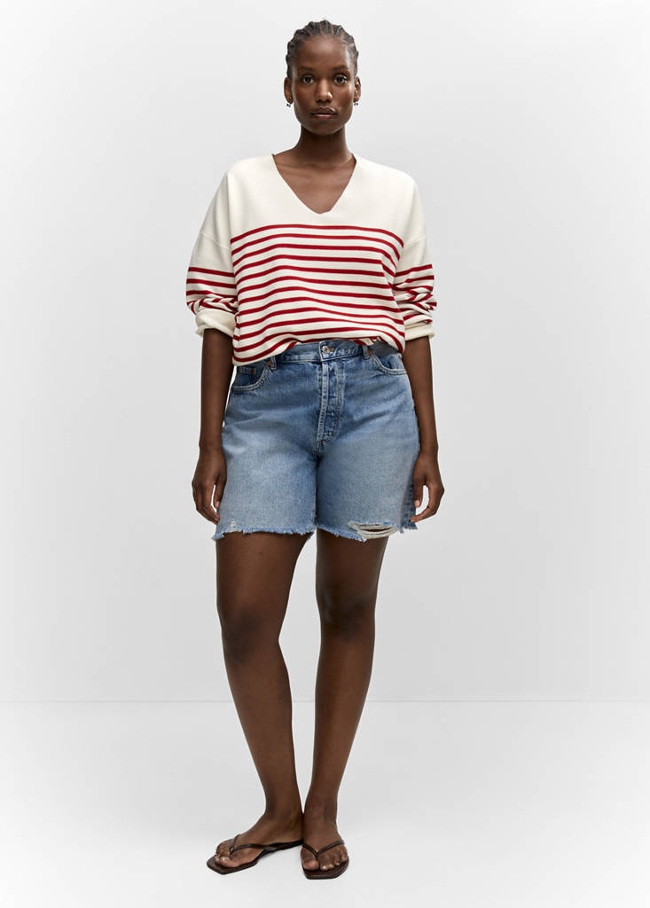 Oversized V-neck sweater — Red