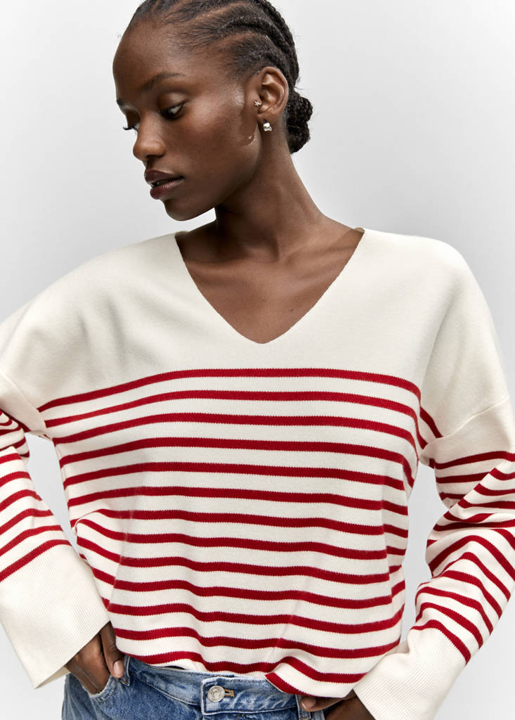 Oversized V-neck sweater — Red