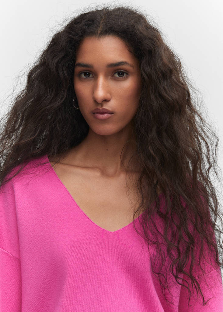 Oversized V-neck sweater — Fuchsia