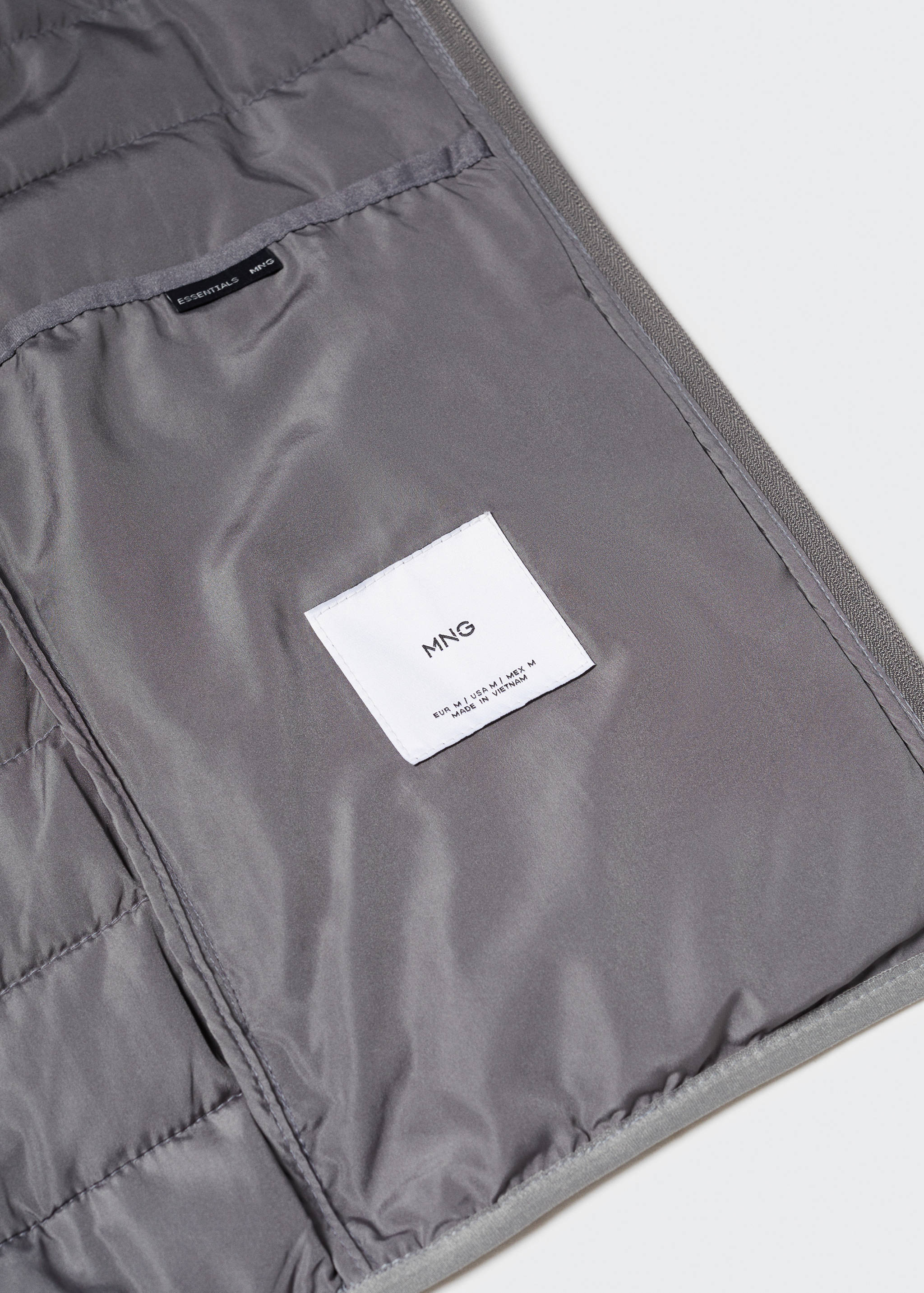 Ultra-lightweight water-repellent quilted anorak - Details of the article 8