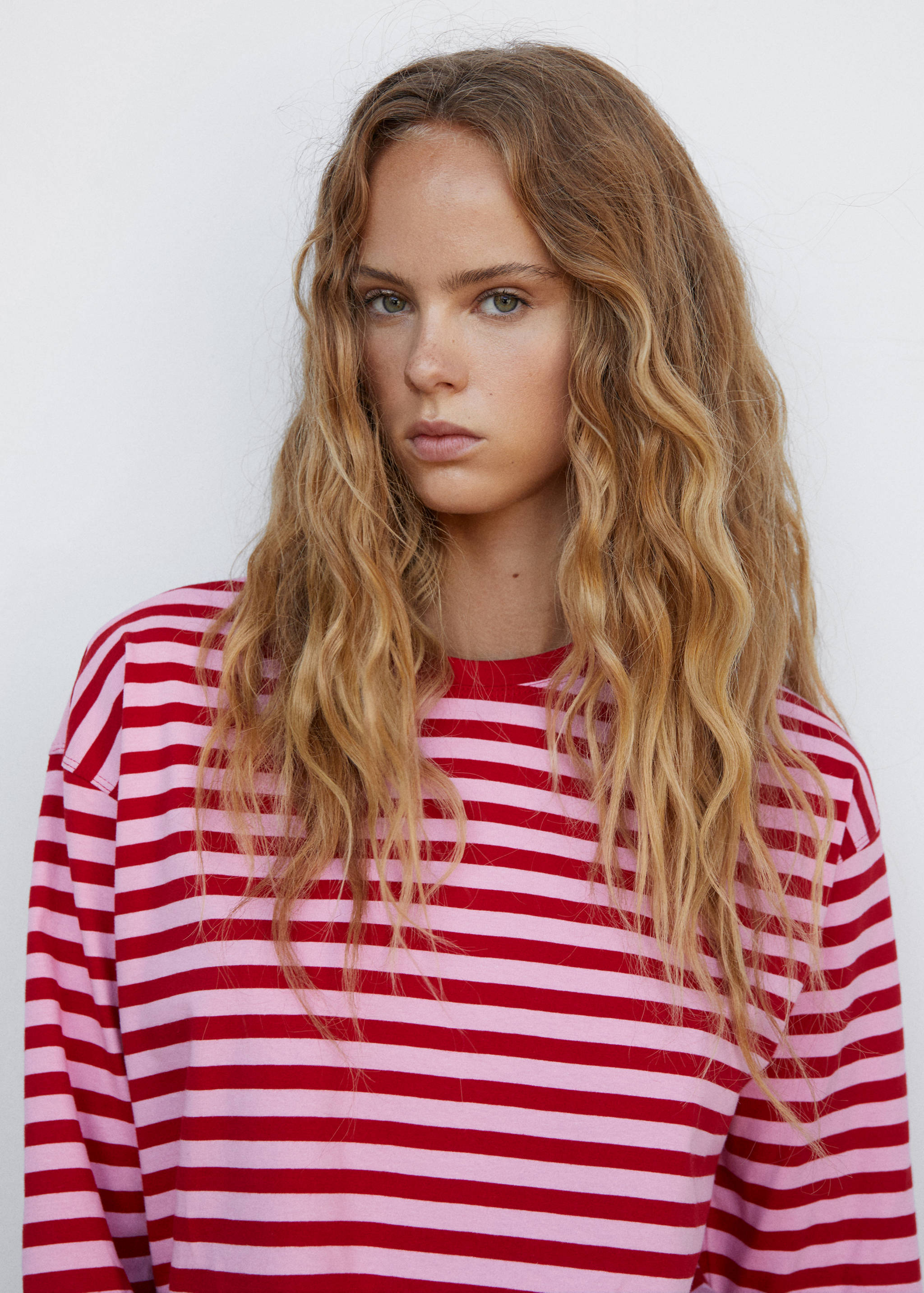 Striped oversized t-shirt - Details of the article 1