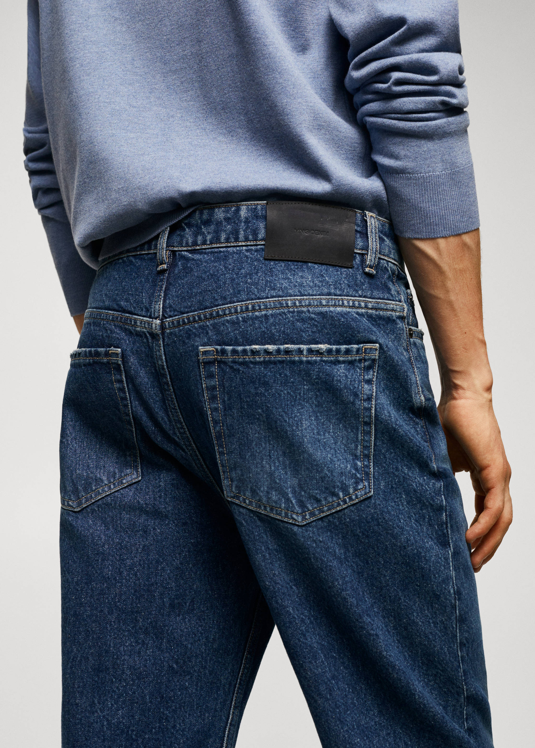 Tapered loose cropped jeans - Details of the article 4