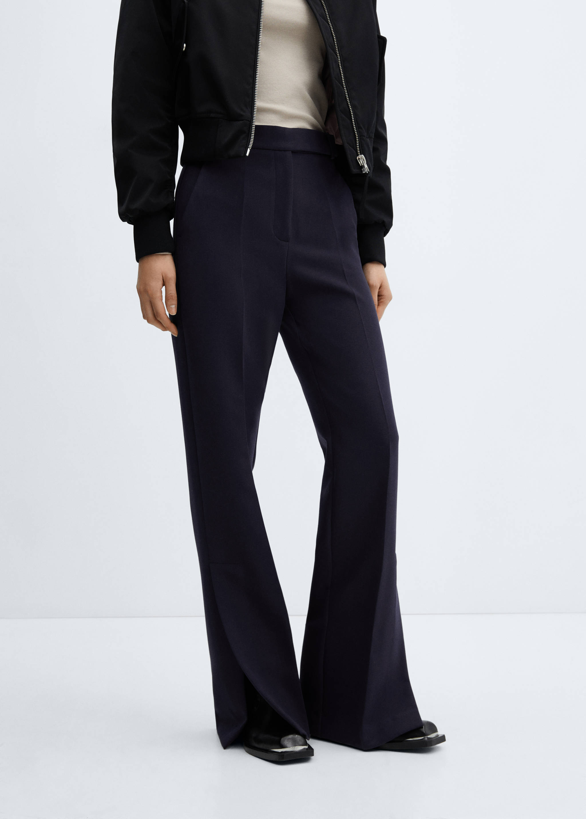 Pantalon droit ouvertures - Plan moyen