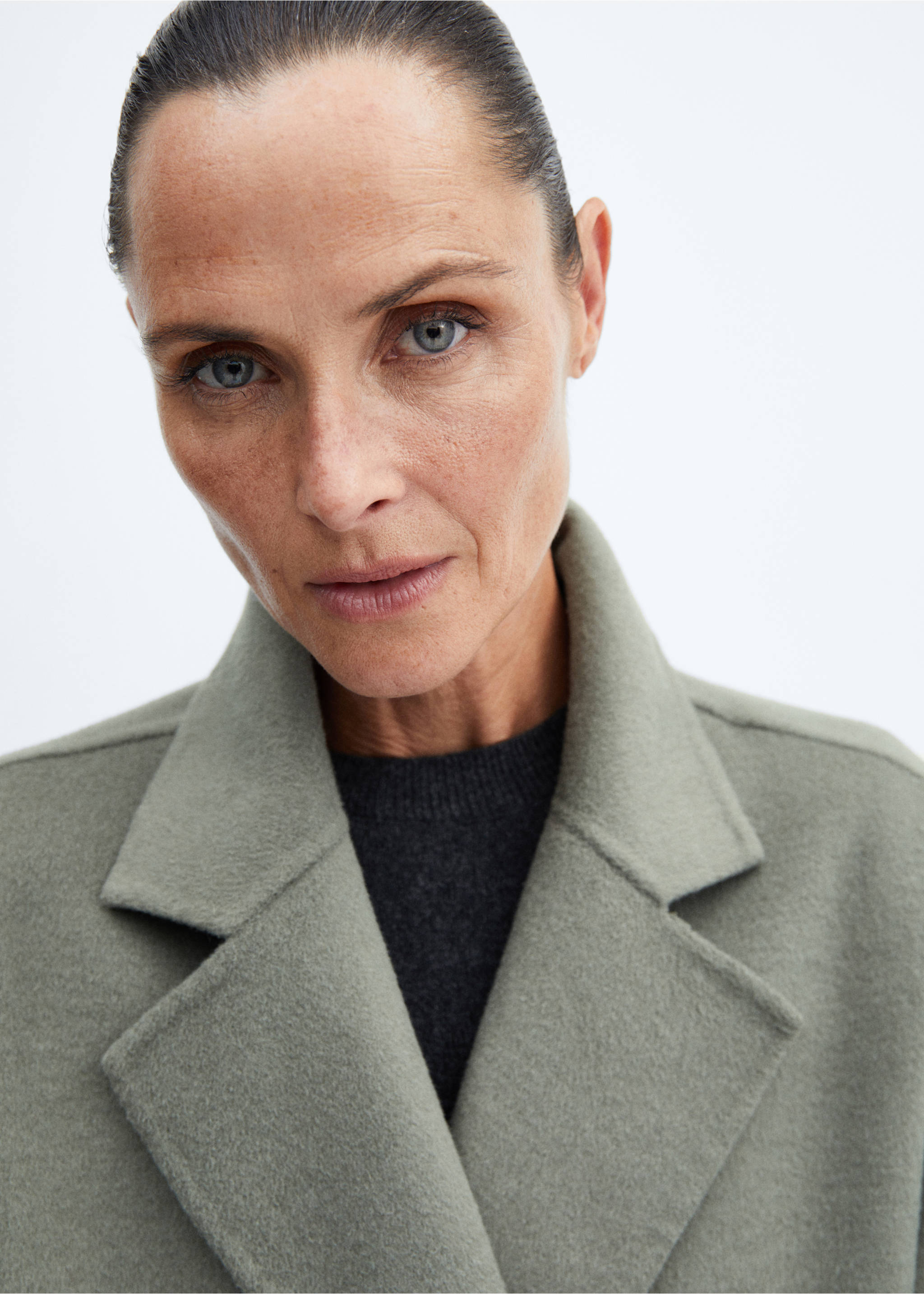 Handmade oversized wool coat - Details of the article 1, Khaki. Ref: 57015139-00.
