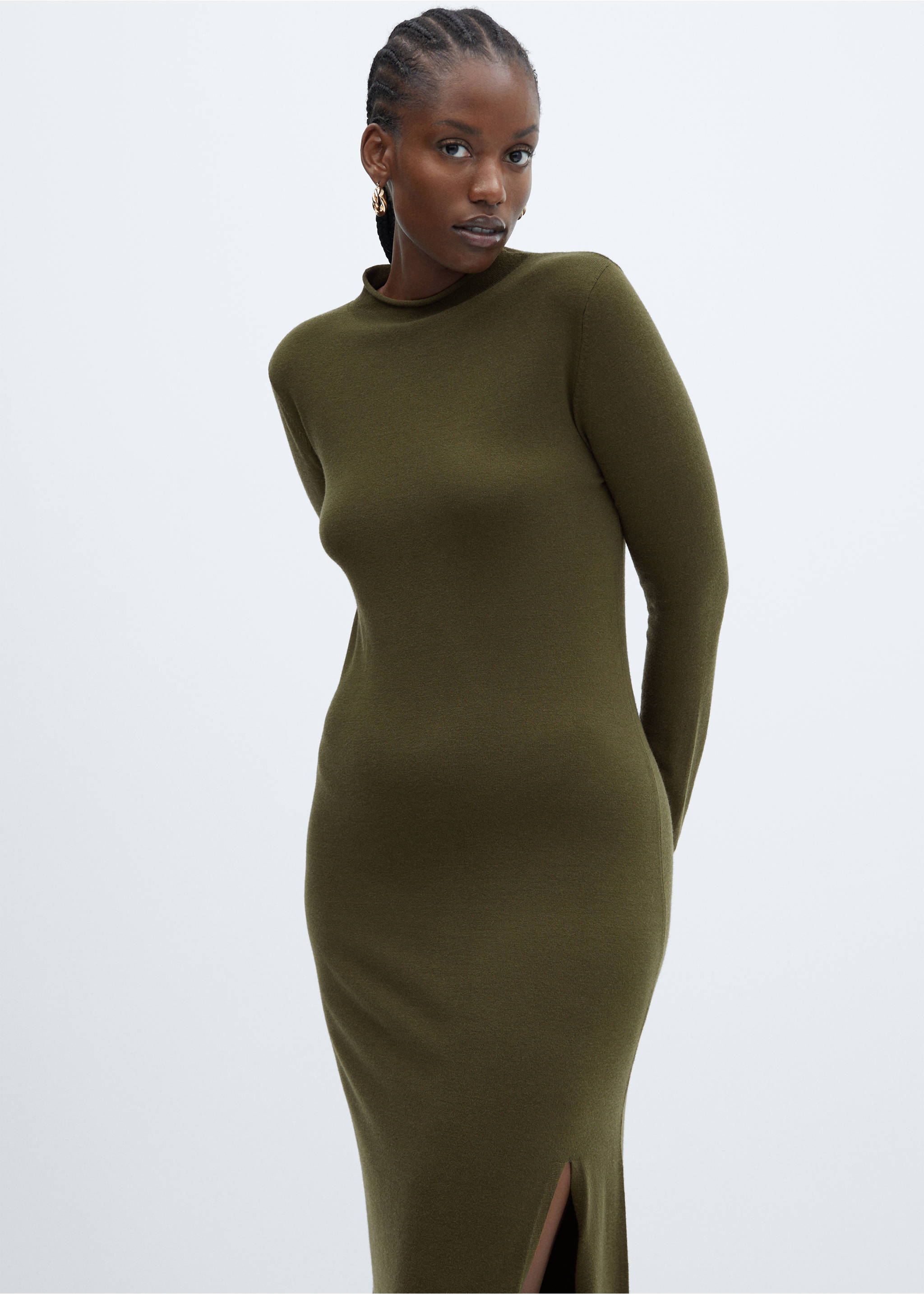 Knitted dress with side slit - Details of the article 5, Khaki. Ref: 57015796-00.