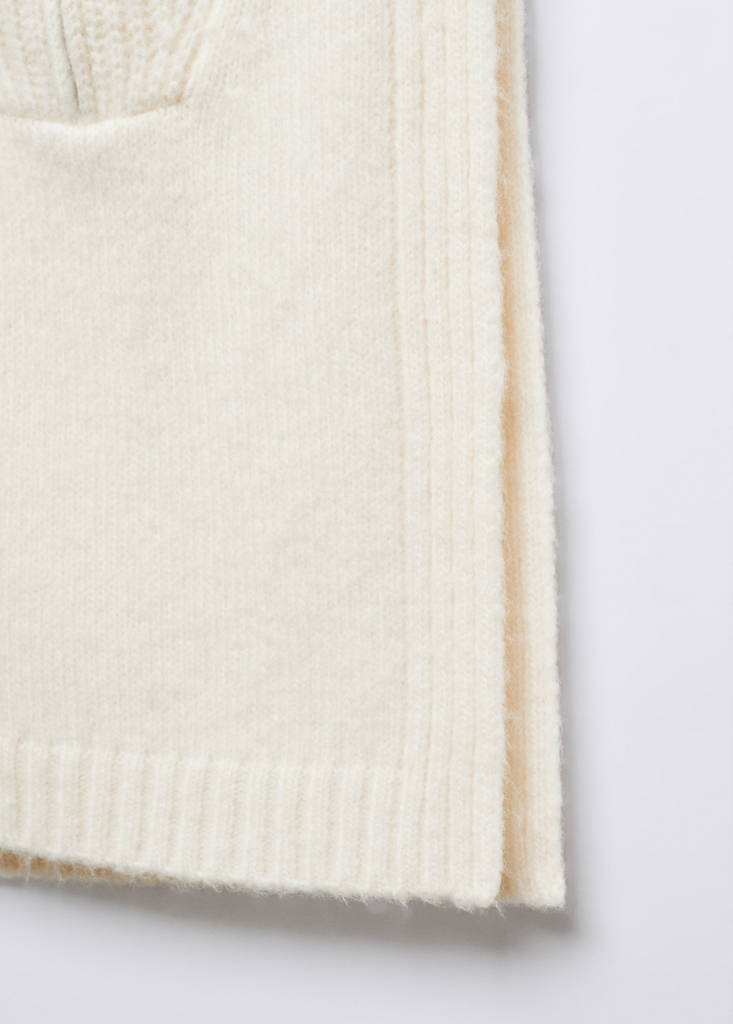 Open-sided gilet with zip neck — Vanilla