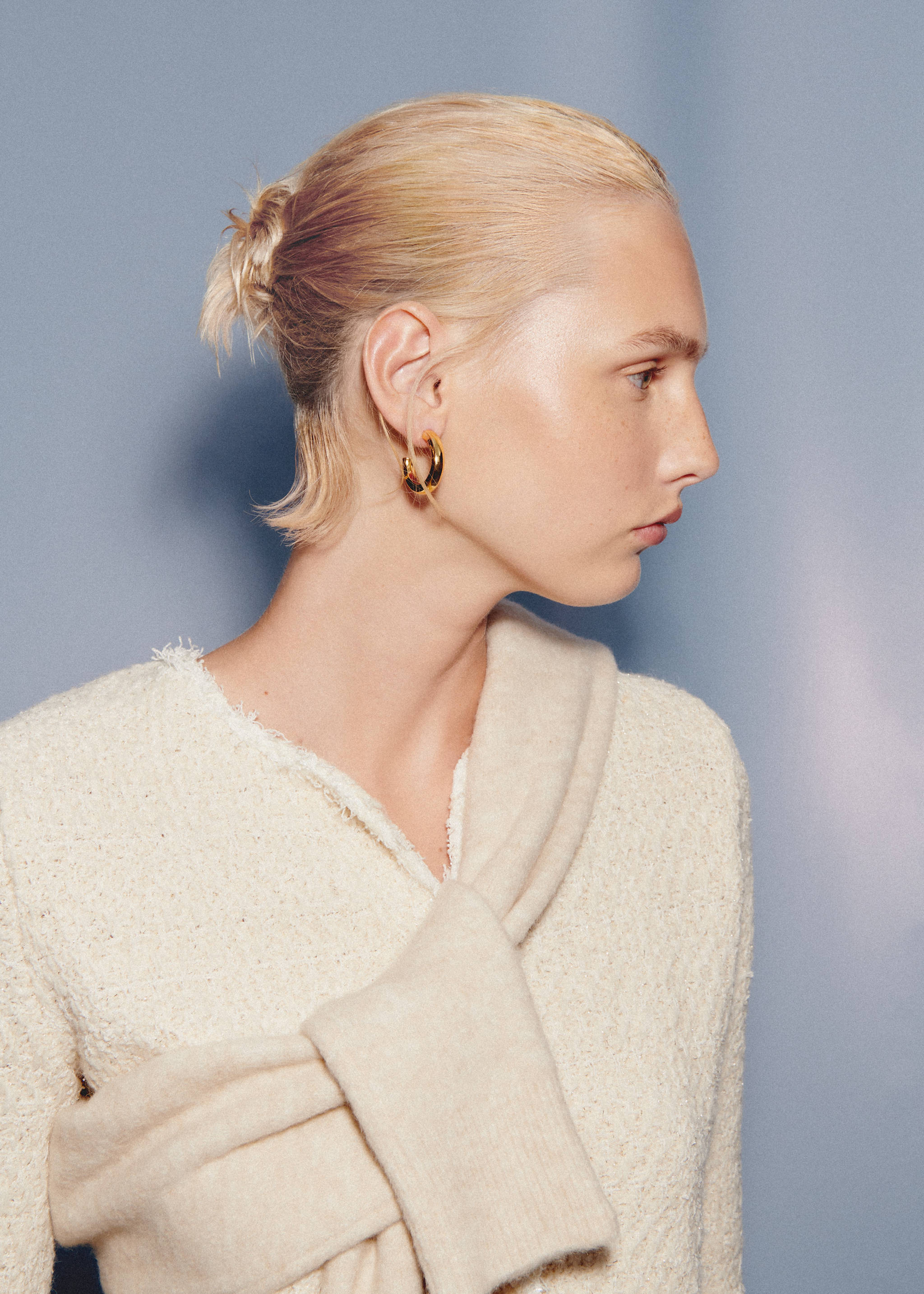 Knitted cardigan with jewel button - Details of the article 6