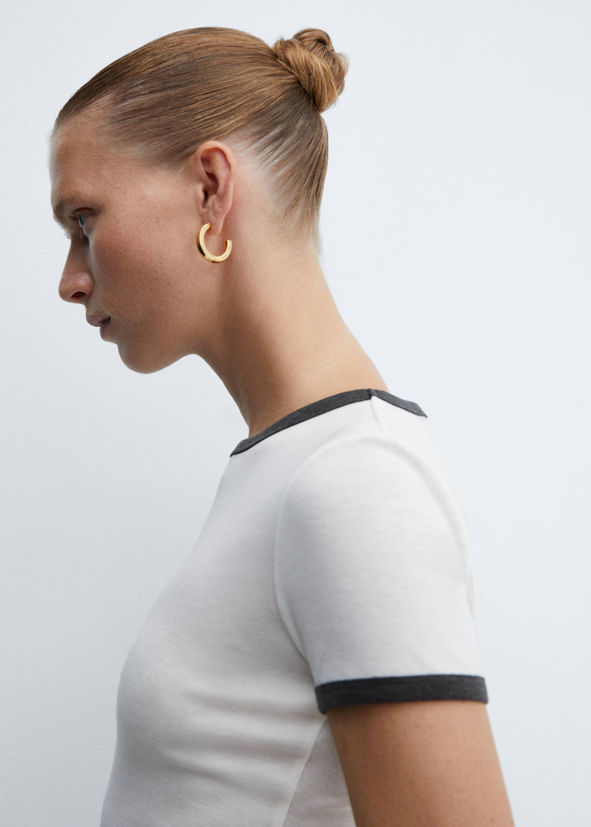 Contrast trim T-shirt - Details of the article 1