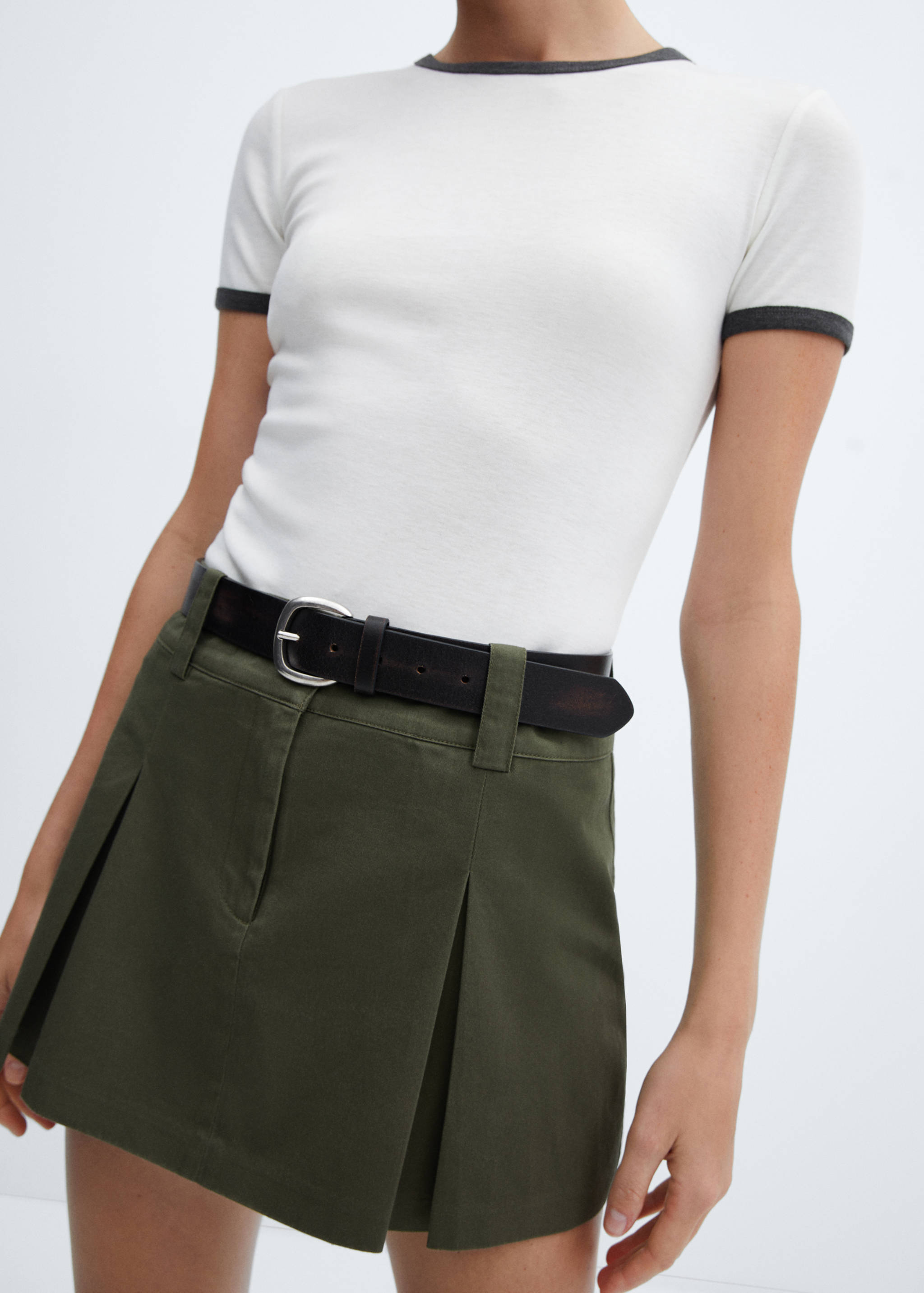 Contrast trim T-shirt - Details of the article 6