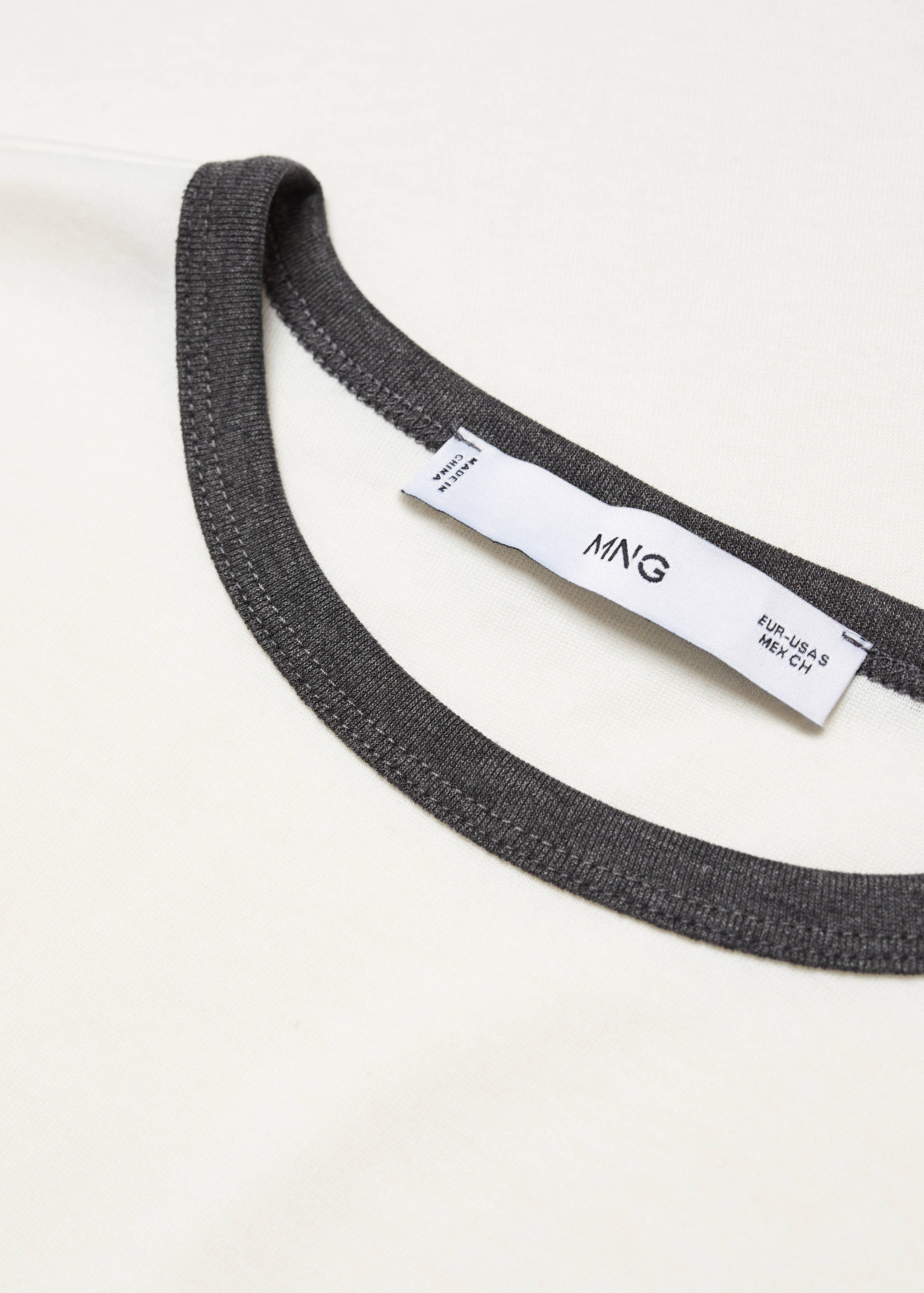 Contrast trim T-shirt - Details of the article 8