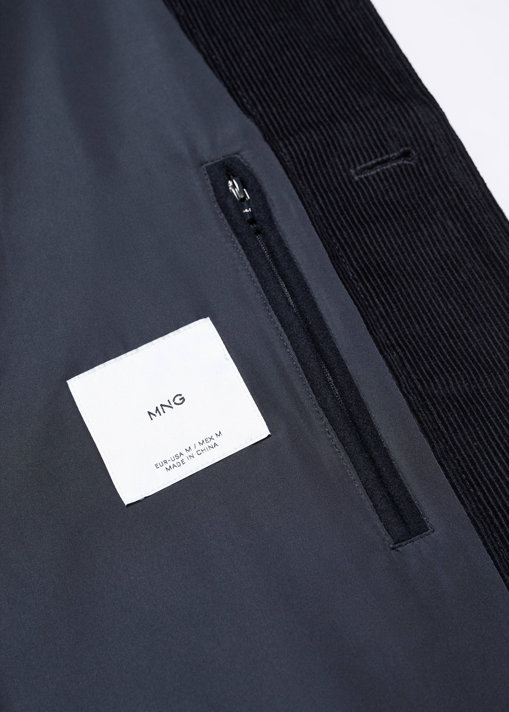 Recycled wool coat with hood - Details of the article 8