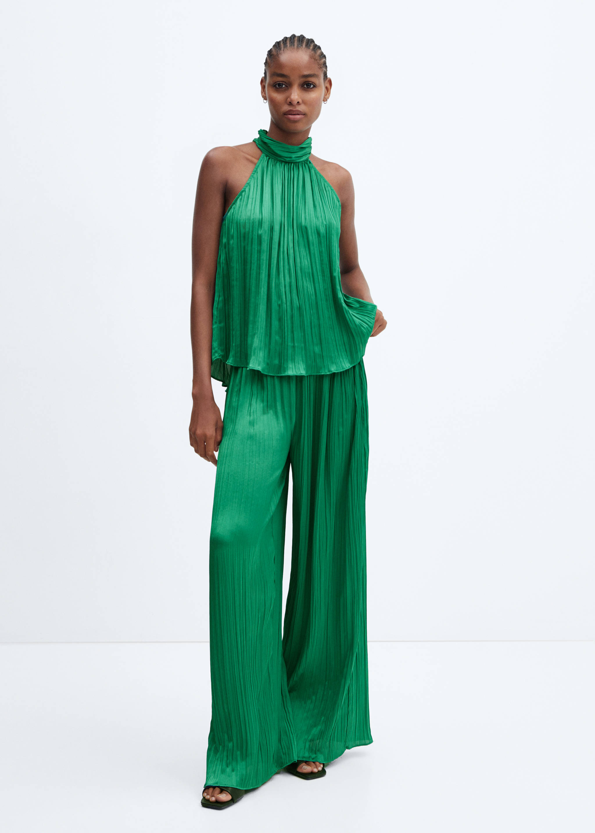 Halter-neck pleated top - General plane