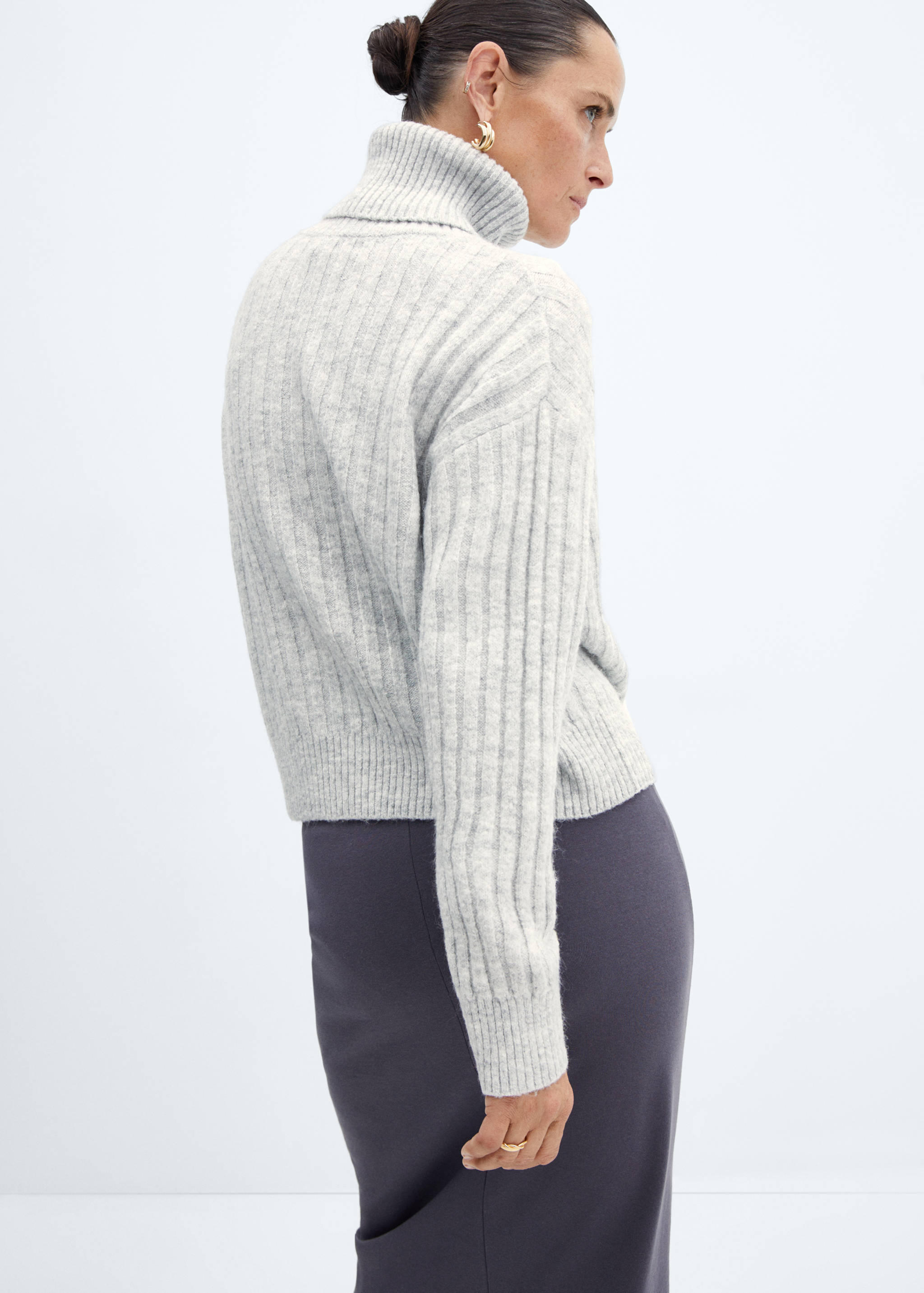 翻领粗线毛衣 - null