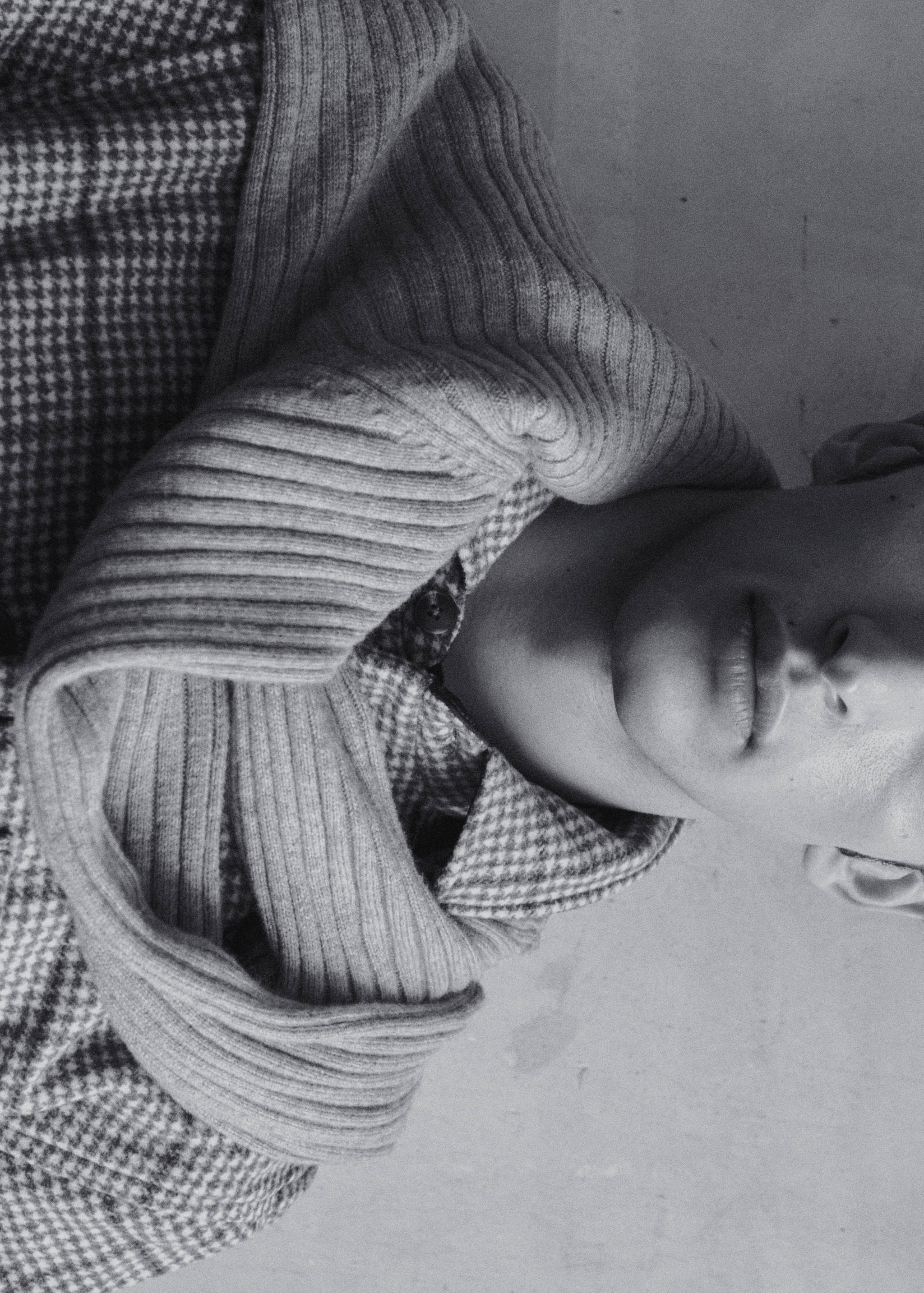 سترة بمزيج من الصوف المضلع - تفاصيل المنتج 5