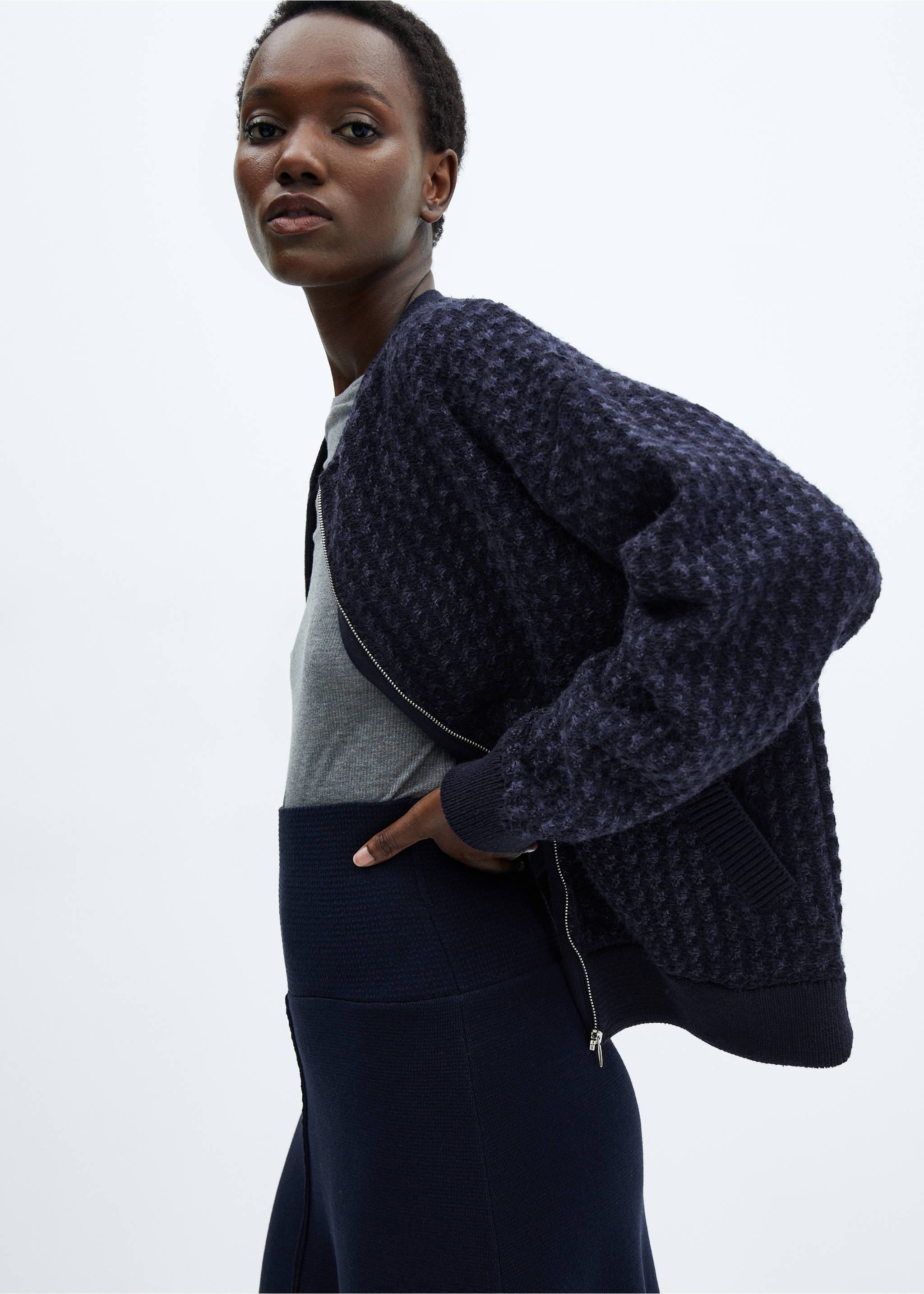 Knitted bomber jacket - Details of the article 4, Blue. Ref: 57017758-00.
