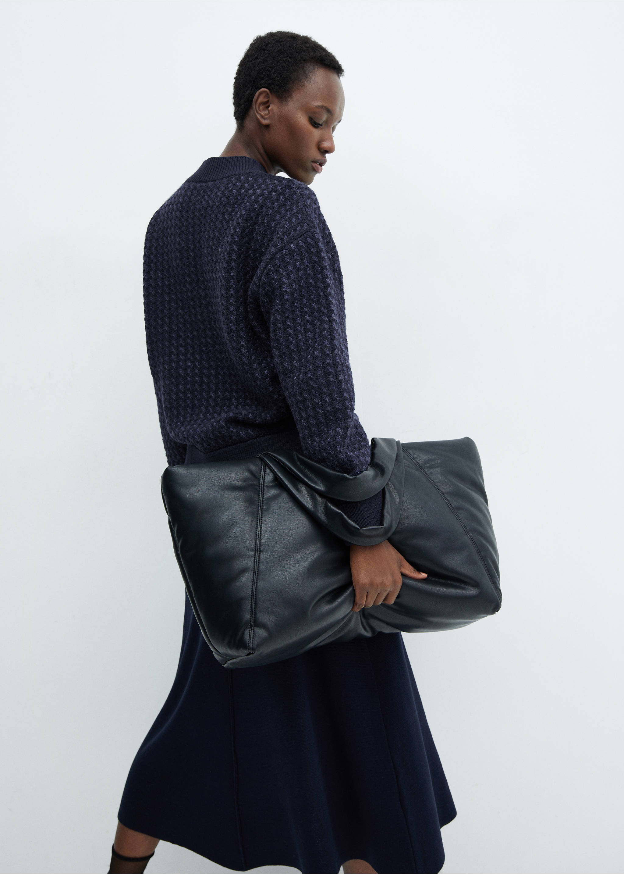 Knitted bomber jacket - Details of the article 2, Blue. Ref: 57017758-00.