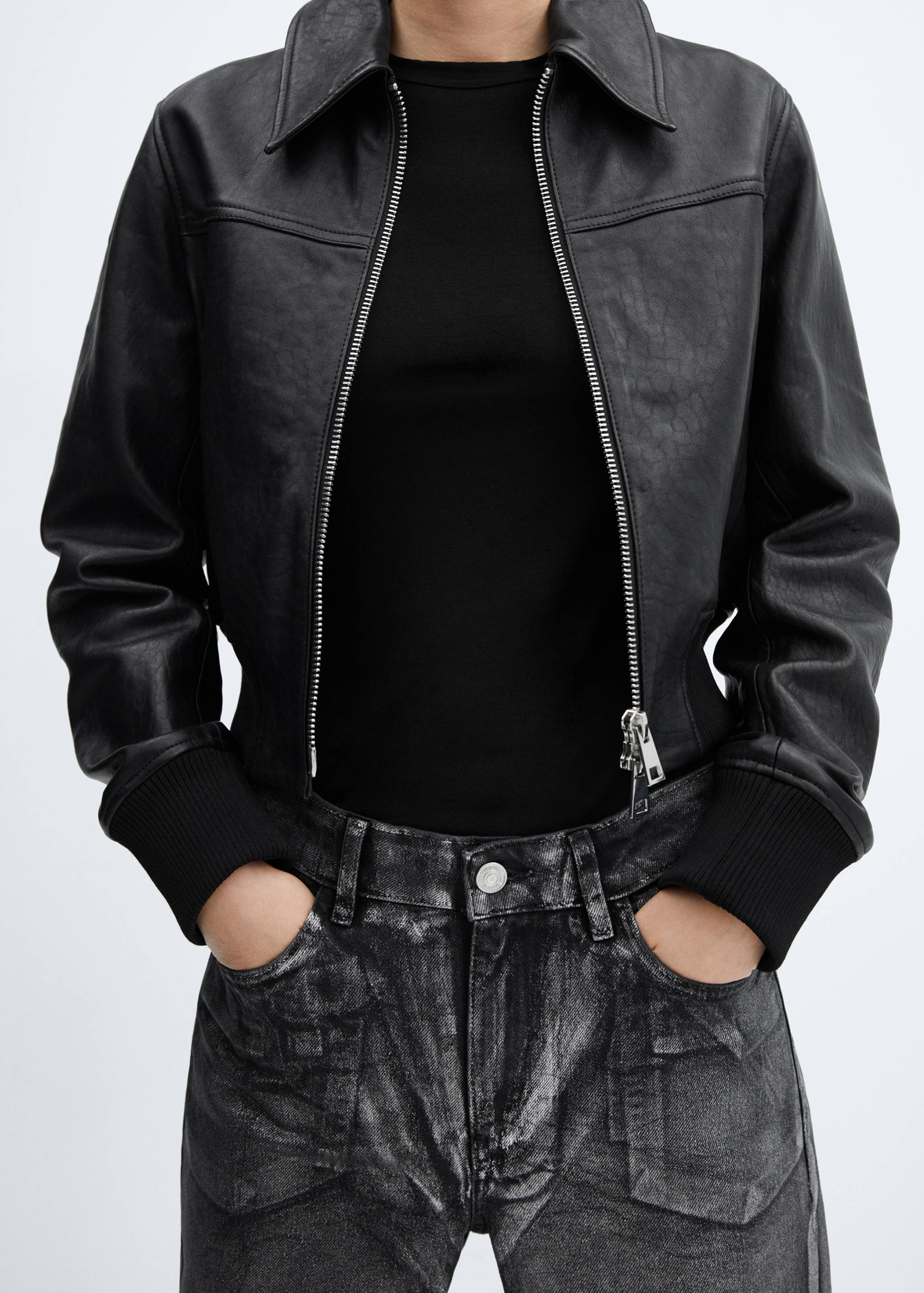 Straight foil jeans - Details of the article 1