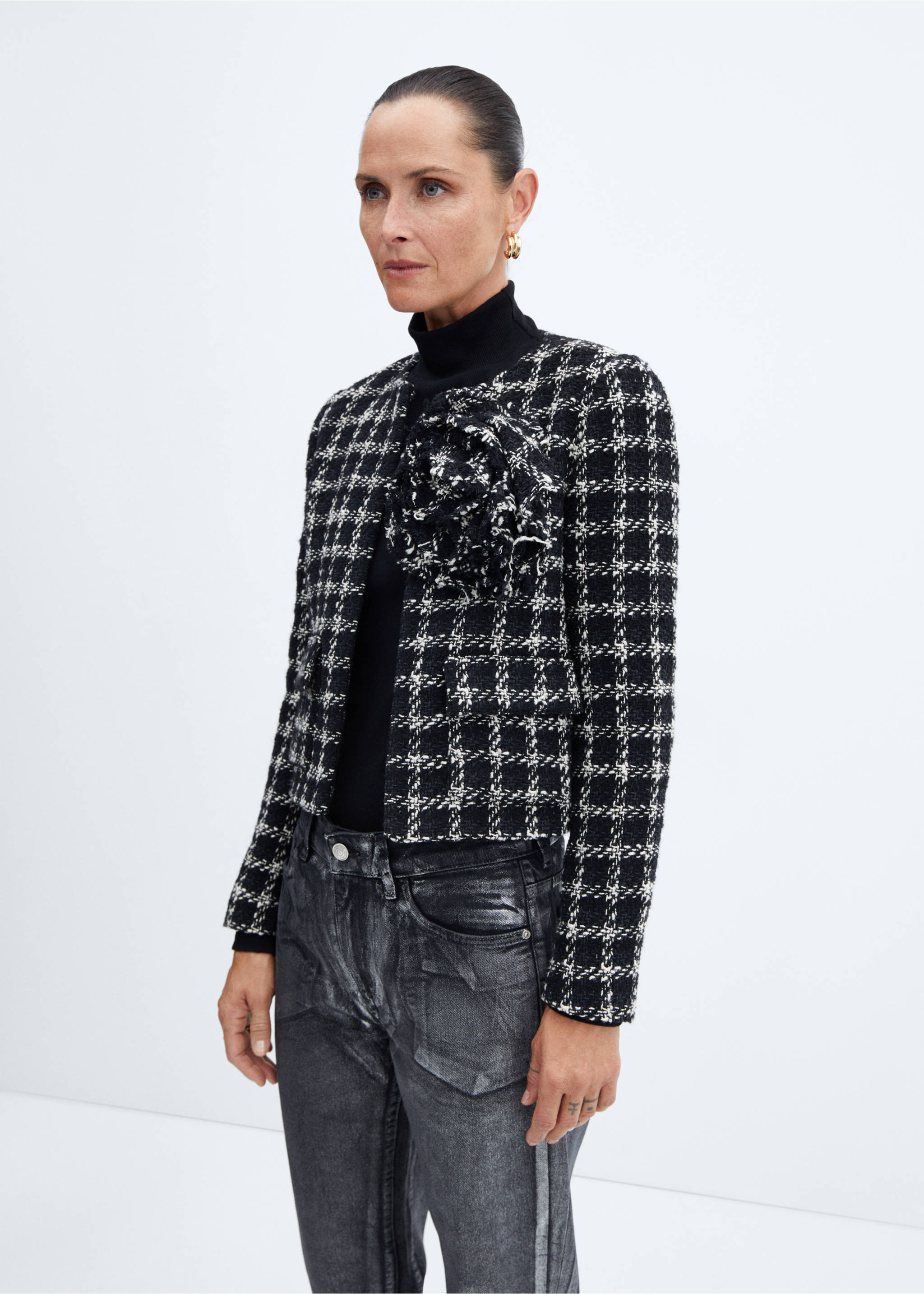 Chaqueta tweed maxi flor - Plano medio, Negro. Ref: 57018279-00.