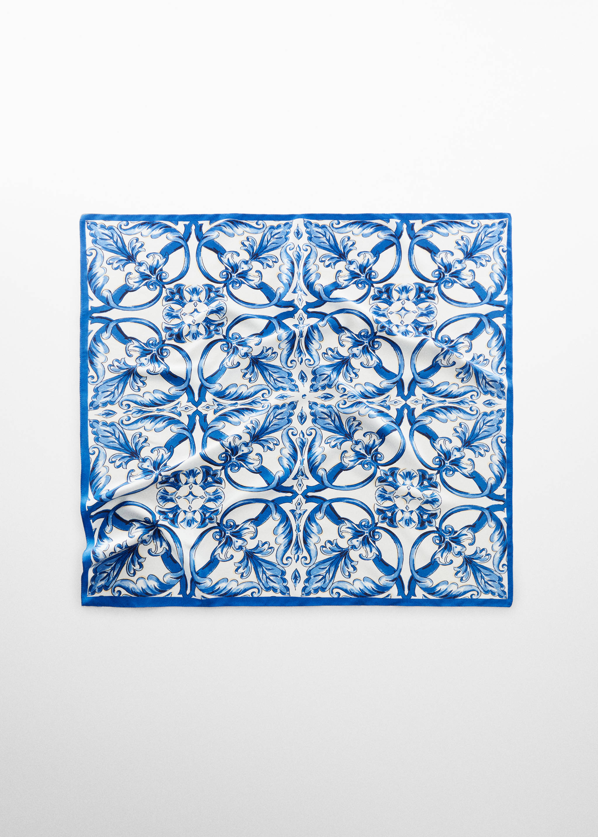 Pañuelo satinado estampado - Artículo sin modelo