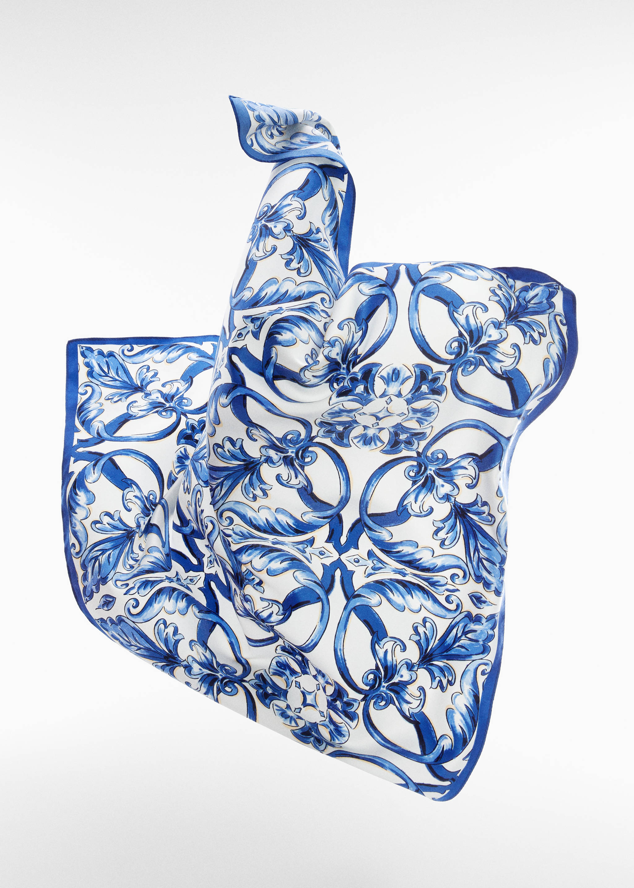 Pañuelo satinado estampado - Detalle del artículo 5