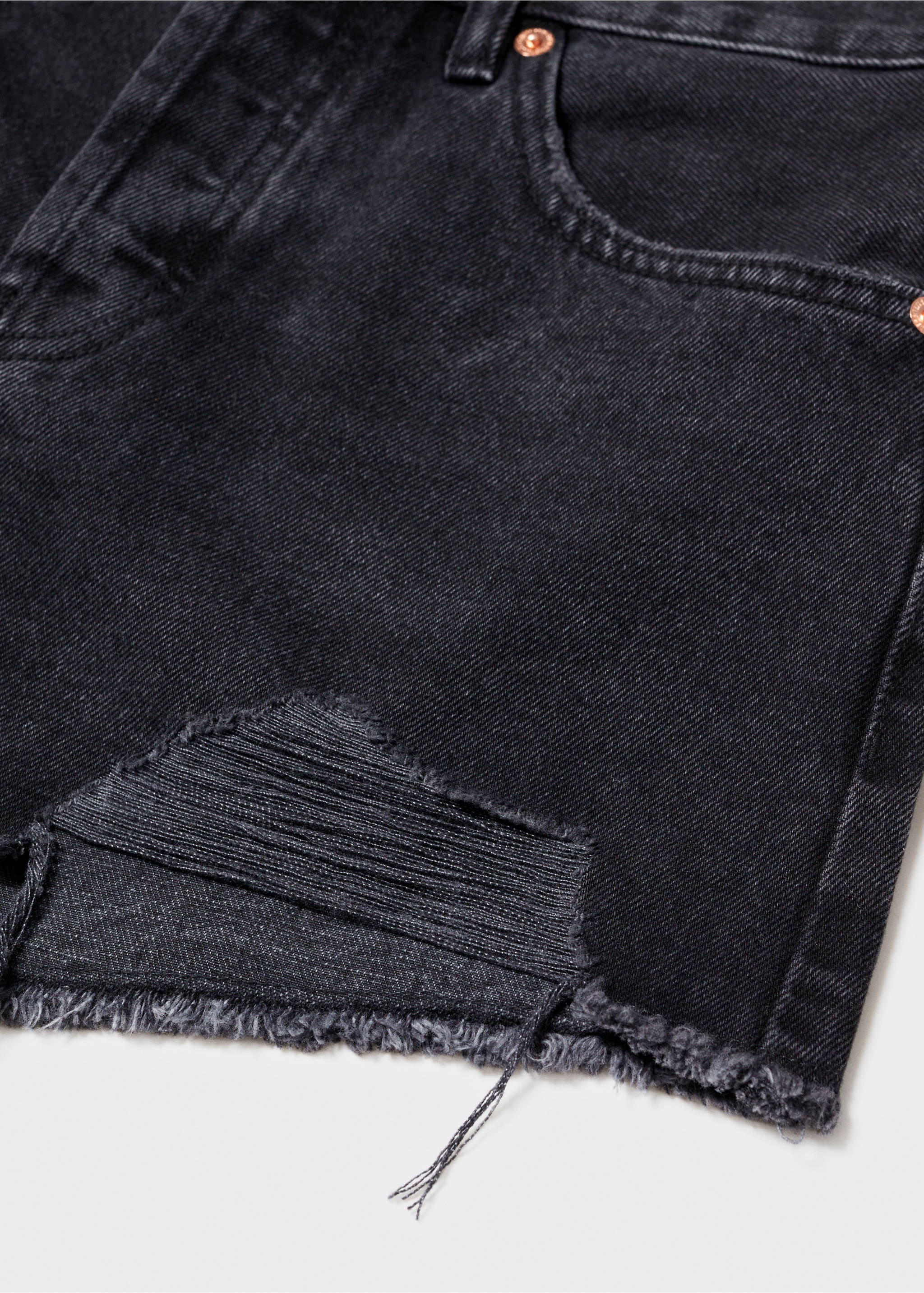 Short jean déchiré - Détail de l'article 8, Black denim. Ref: 57020040-00.