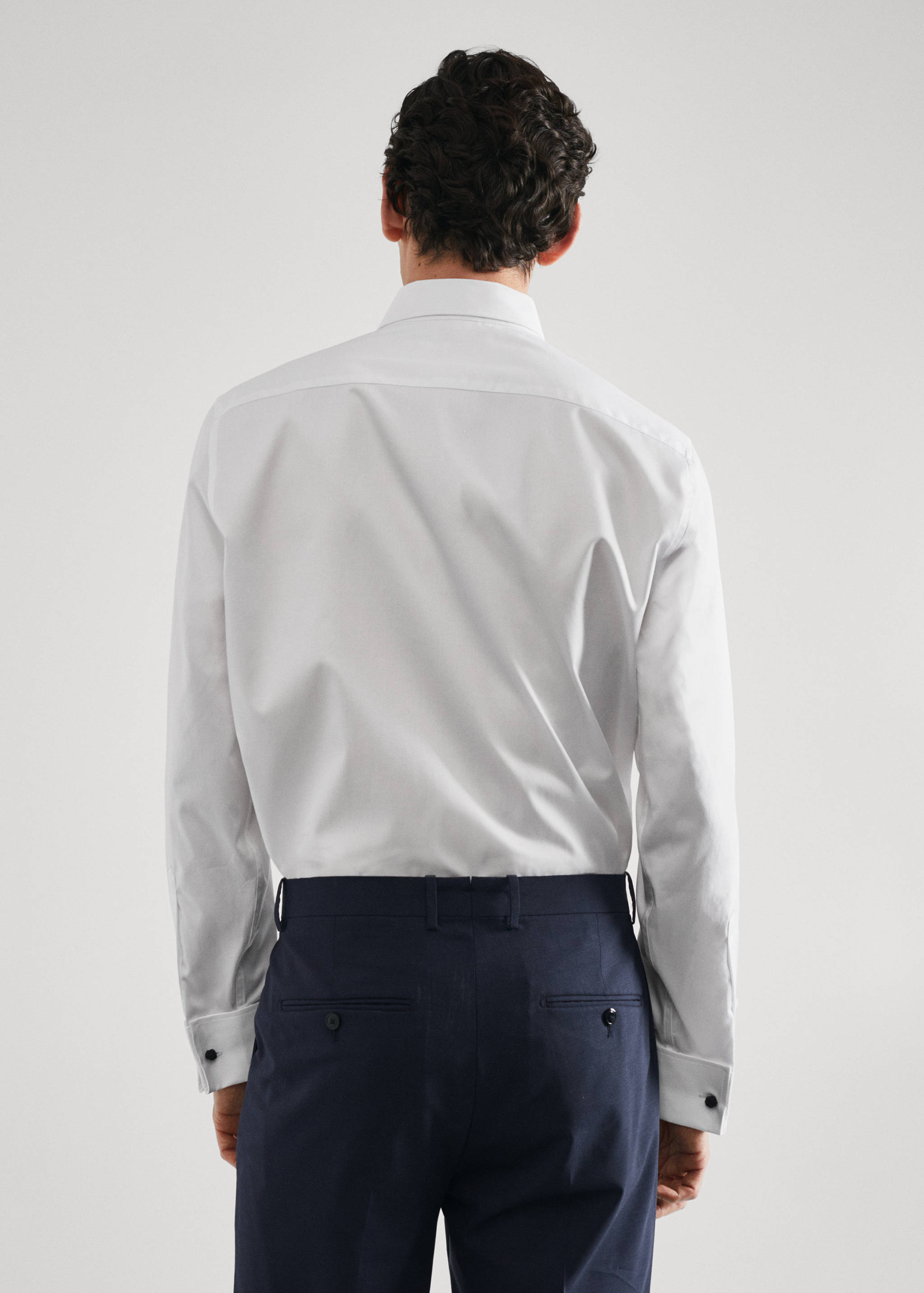 Chemise costume regular-fit tissu twill boutons de manchette - Verso de l’article