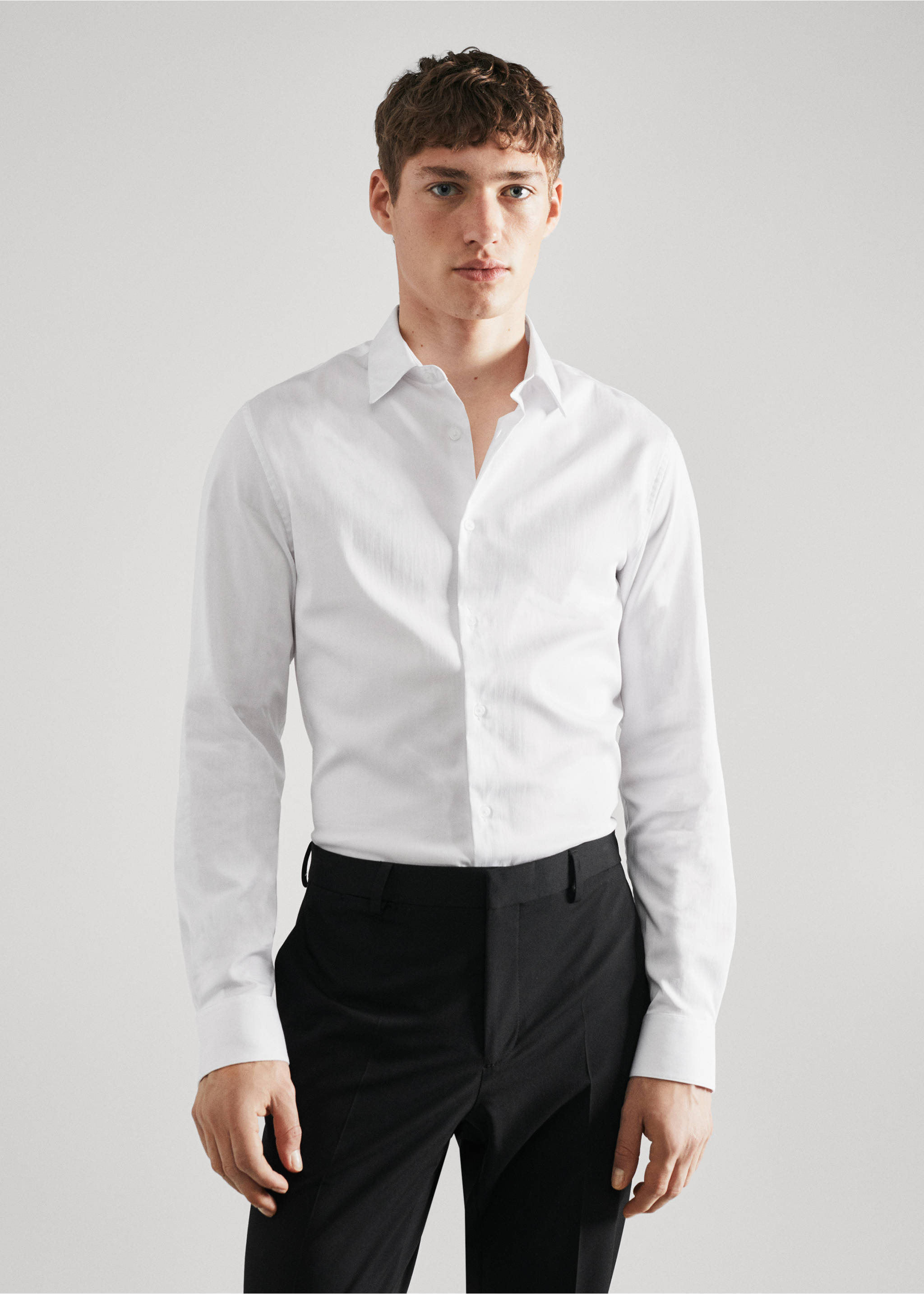 Костюмная рубашка super slim fit из поплина - Средний план, Белый. Ref: 57020655-00.