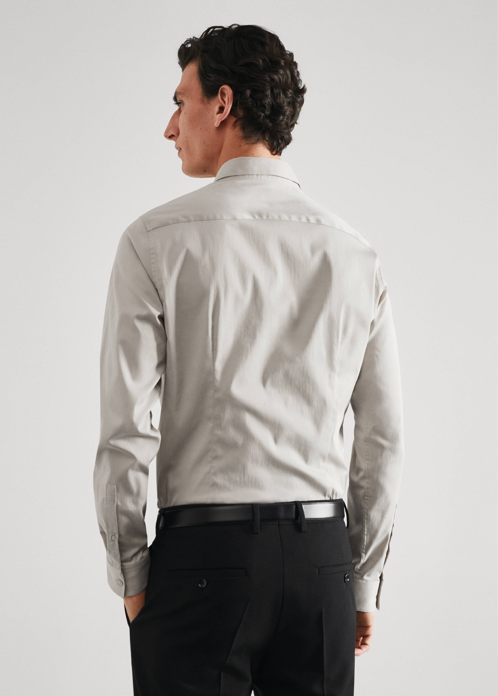 Super slim-fit poplin suit shirt - Reverse of the article