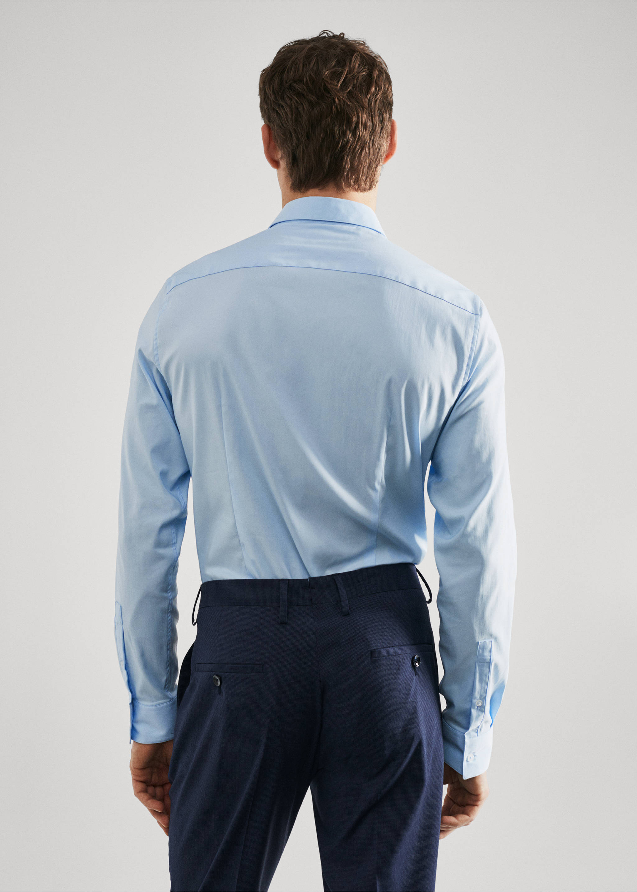 Костюмная рубашка super slim fit из поплина - Обратная сторона изделия, Небесно-голубой. Ref: 57020655-00.