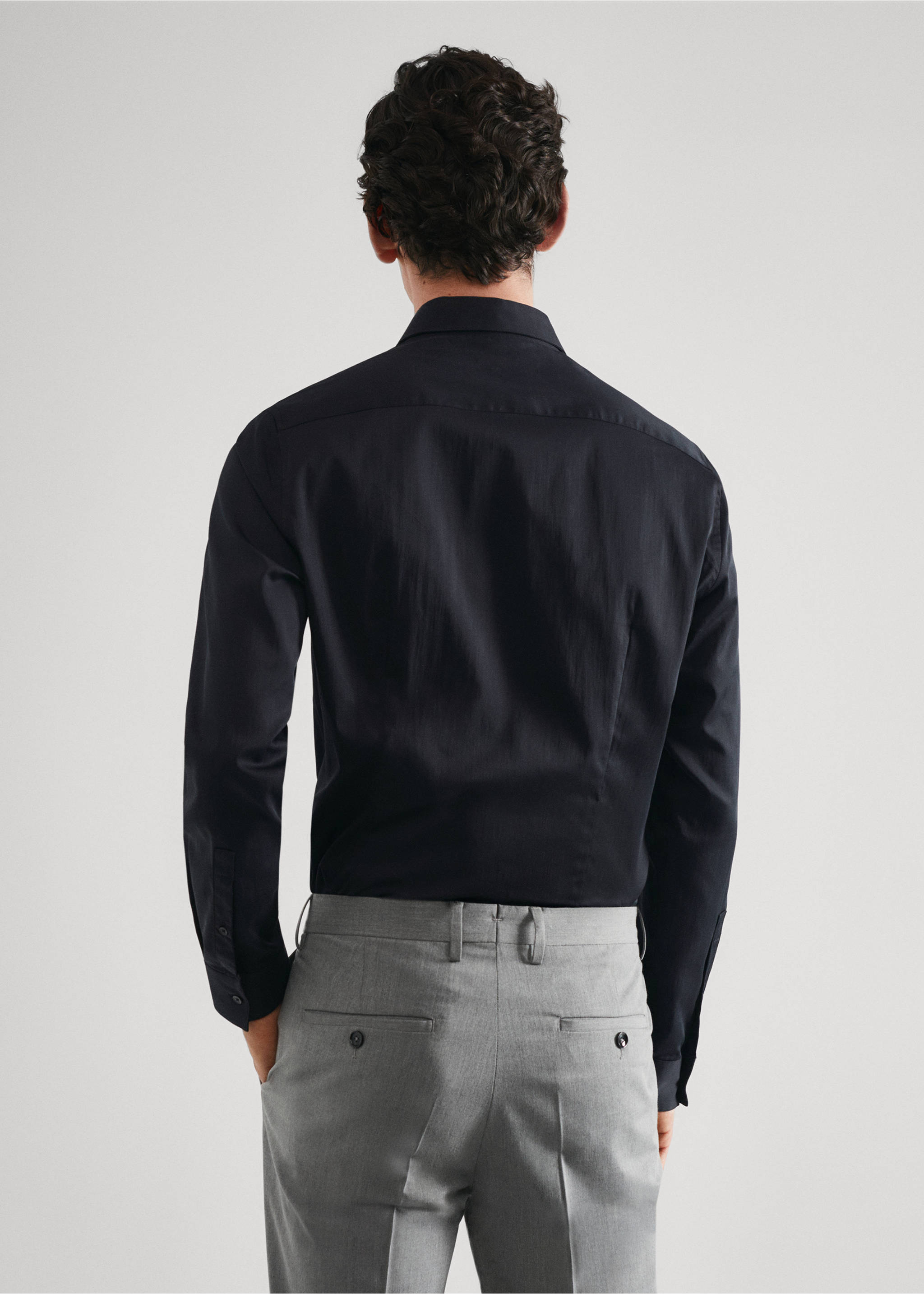 Костюмная рубашка super slim fit из поплина - Обратная сторона изделия, Черный. Ref: 57020655-00.