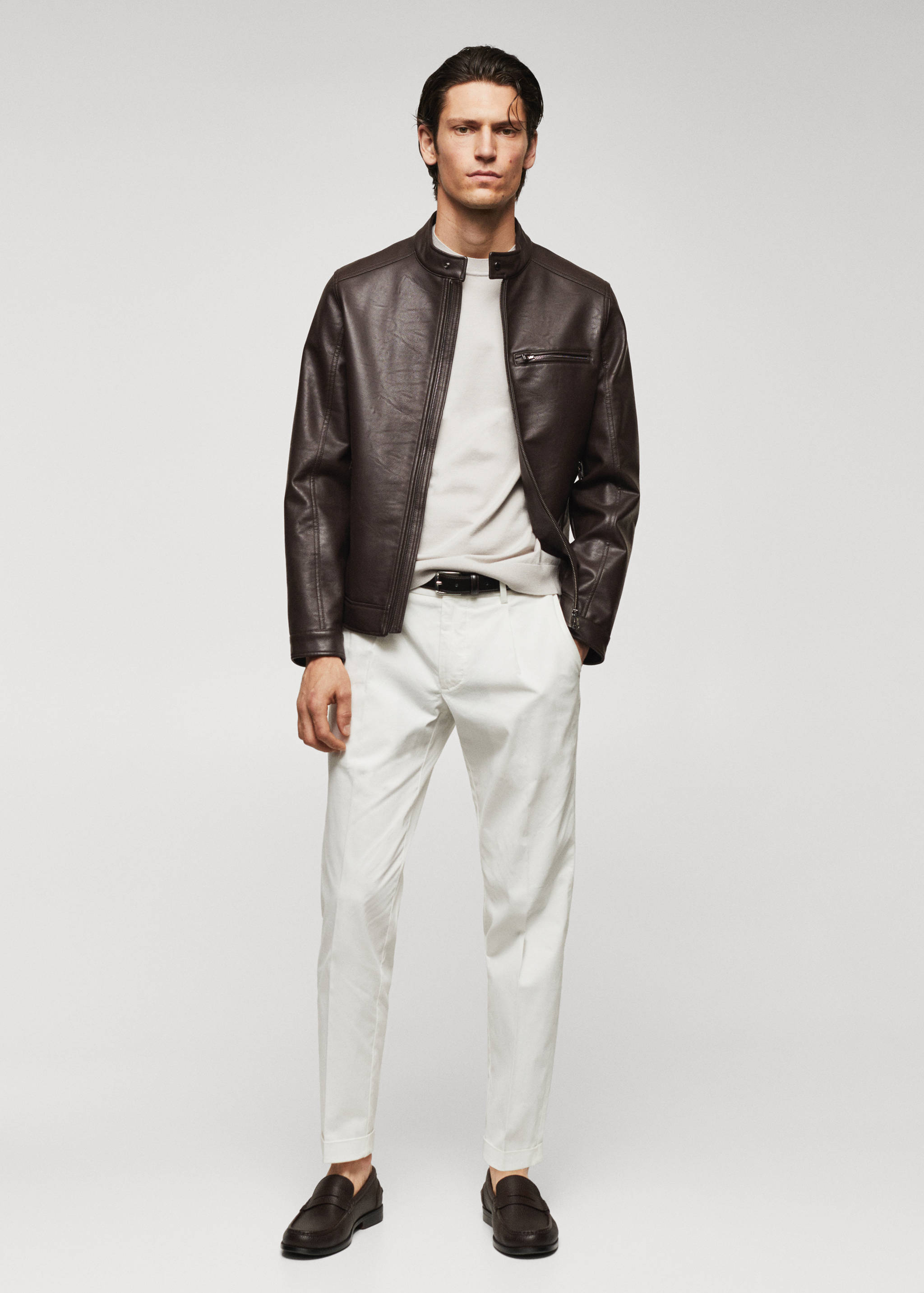 Cazadora efecto piel cremallera - Plano general