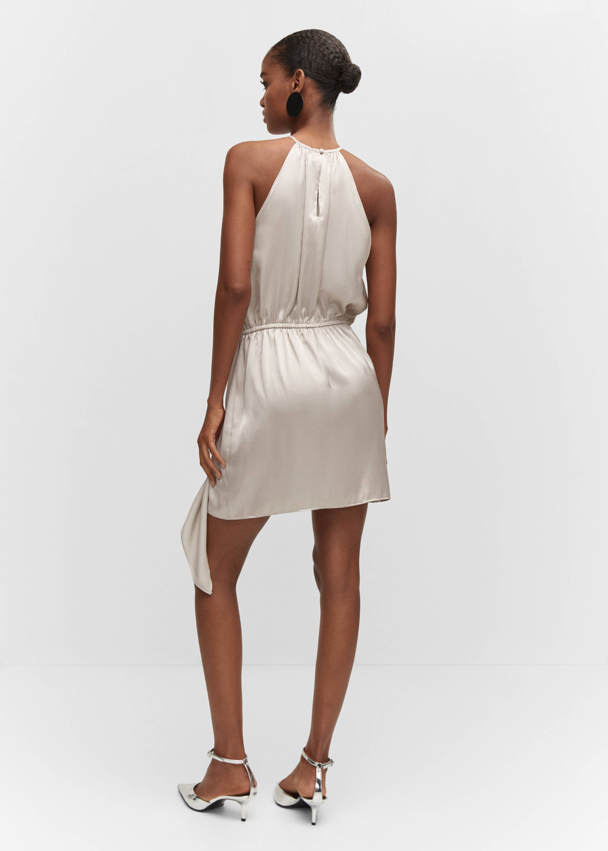 Robe satinée emmanchures américaines - Verso de l’article