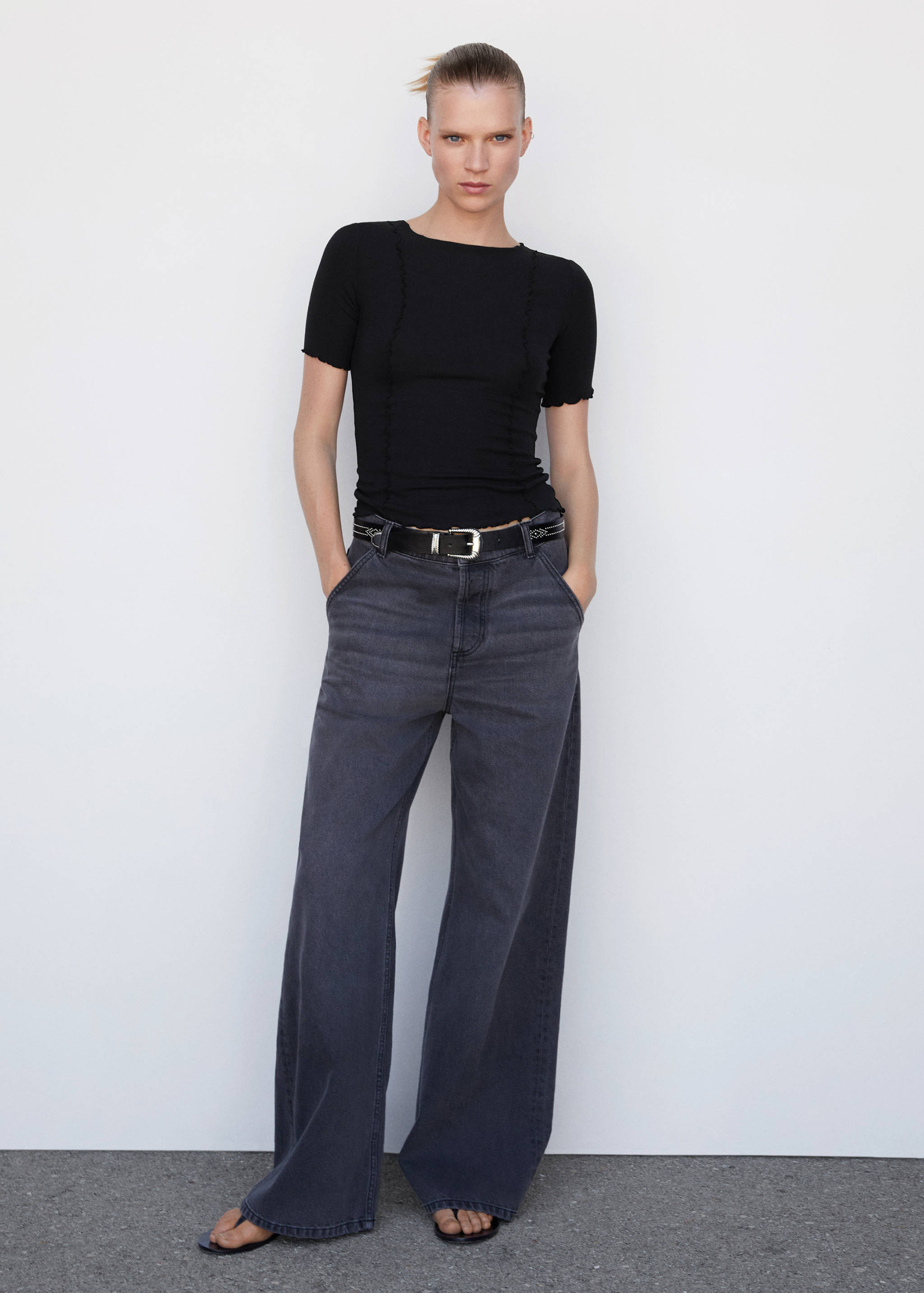 Decorative seam T-shirt - General plane