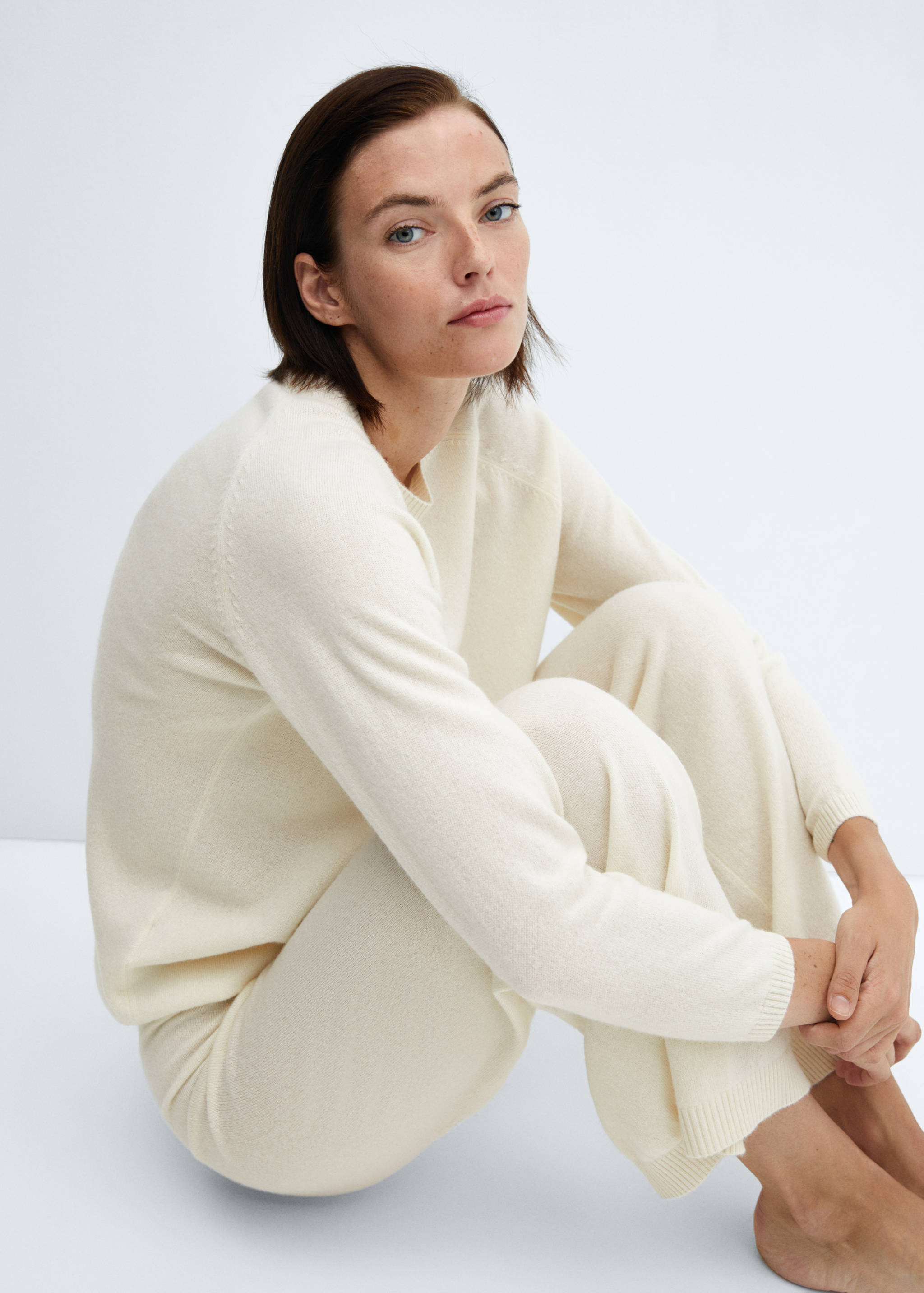 100% cashmere pants - Details of the article 2