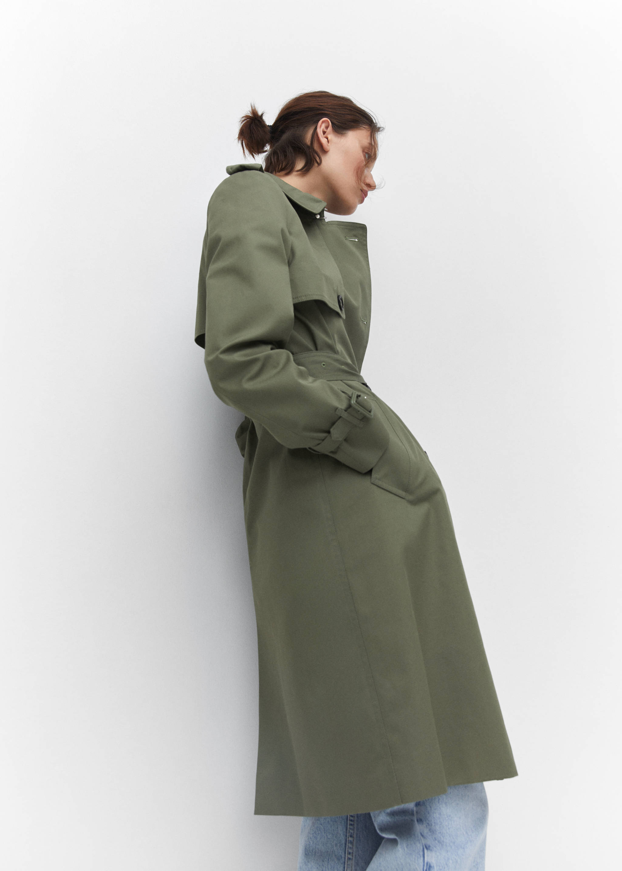 Classic trench coat with belt - Details of the article 2