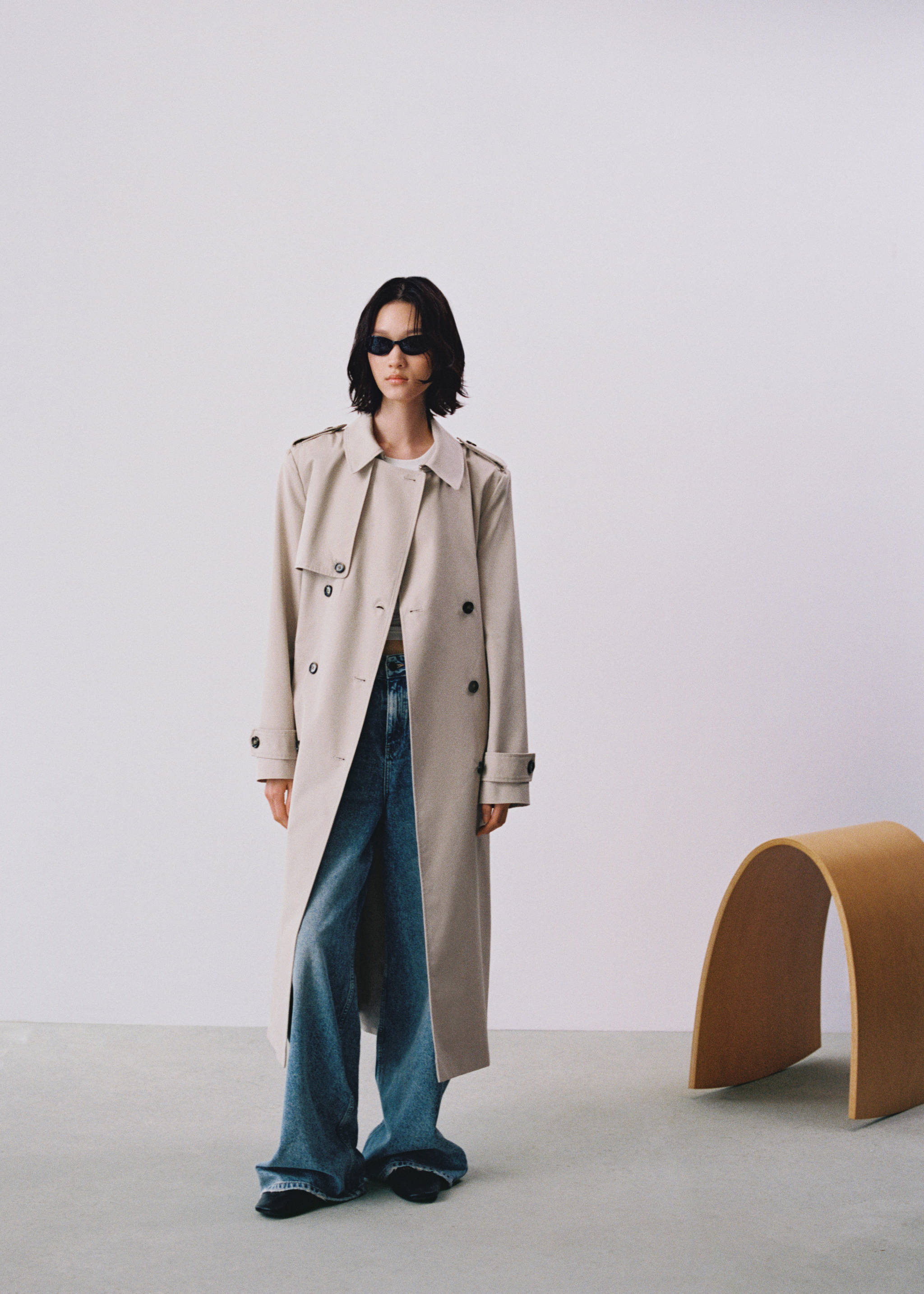 Waterproof double-breasted trench coat - Details of the article 7