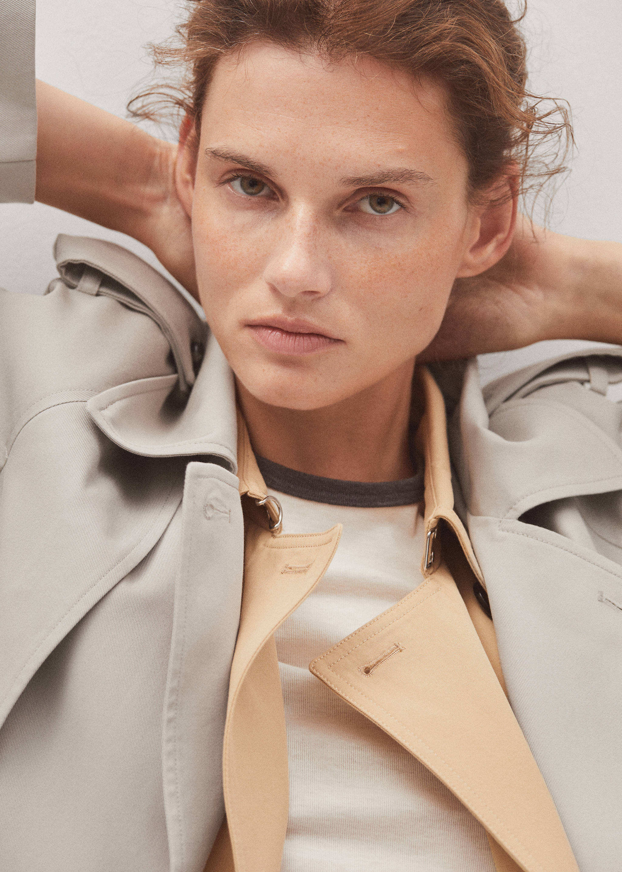 Waterproof double-breasted trench coat - Details of the article 9